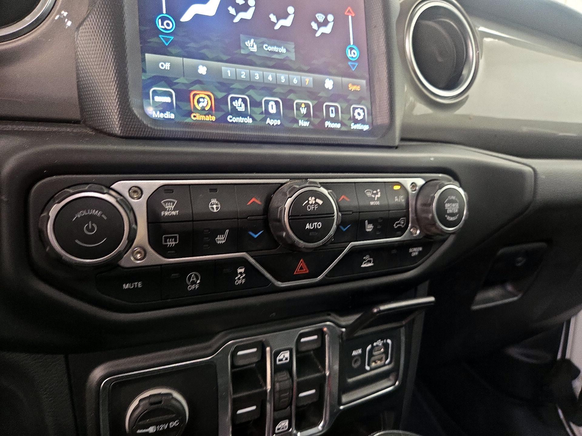 Thumbnail: 2021 Jeep Wrangler - 16