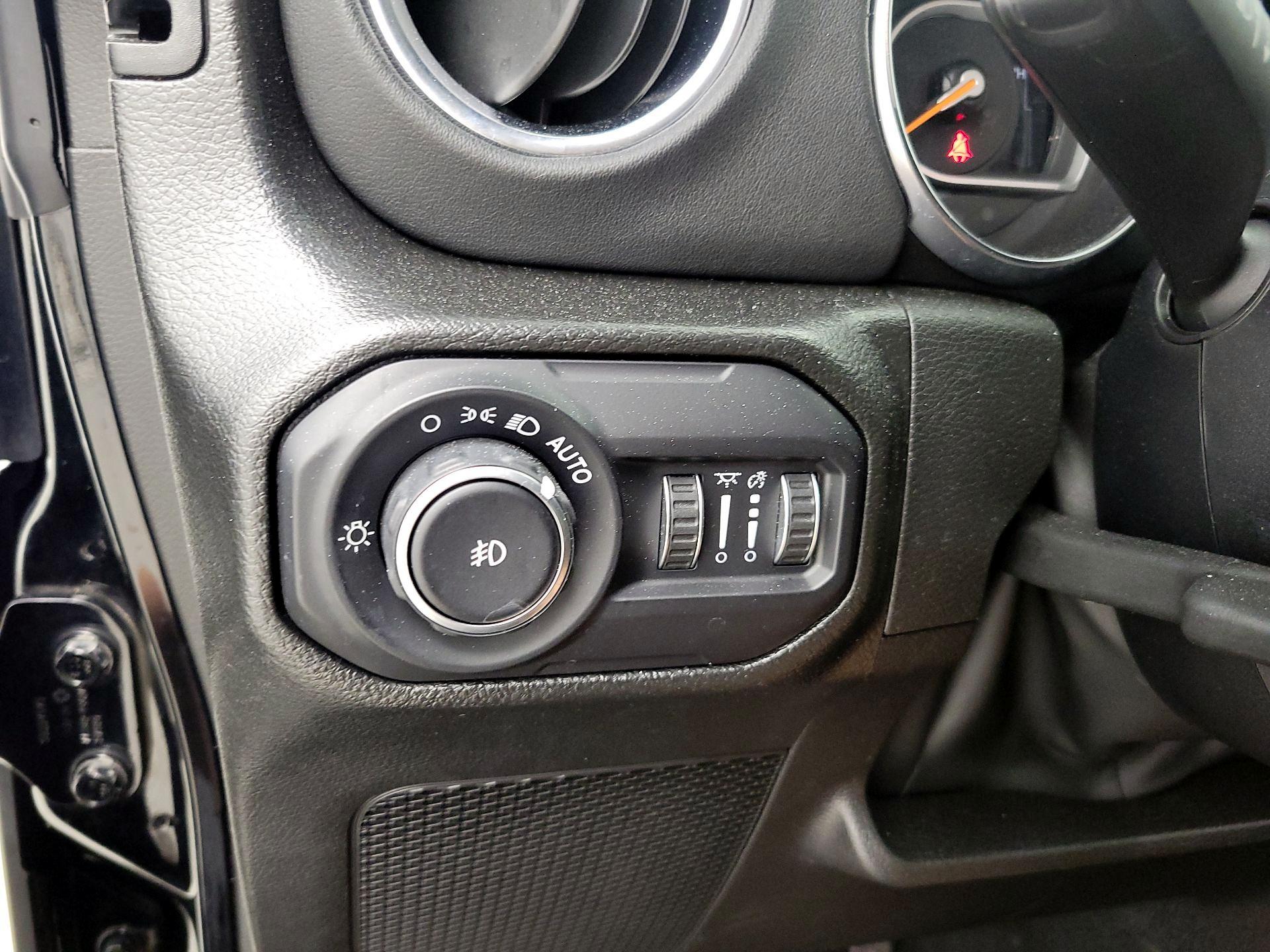 Thumbnail: 2022 Jeep Wrangler - 13