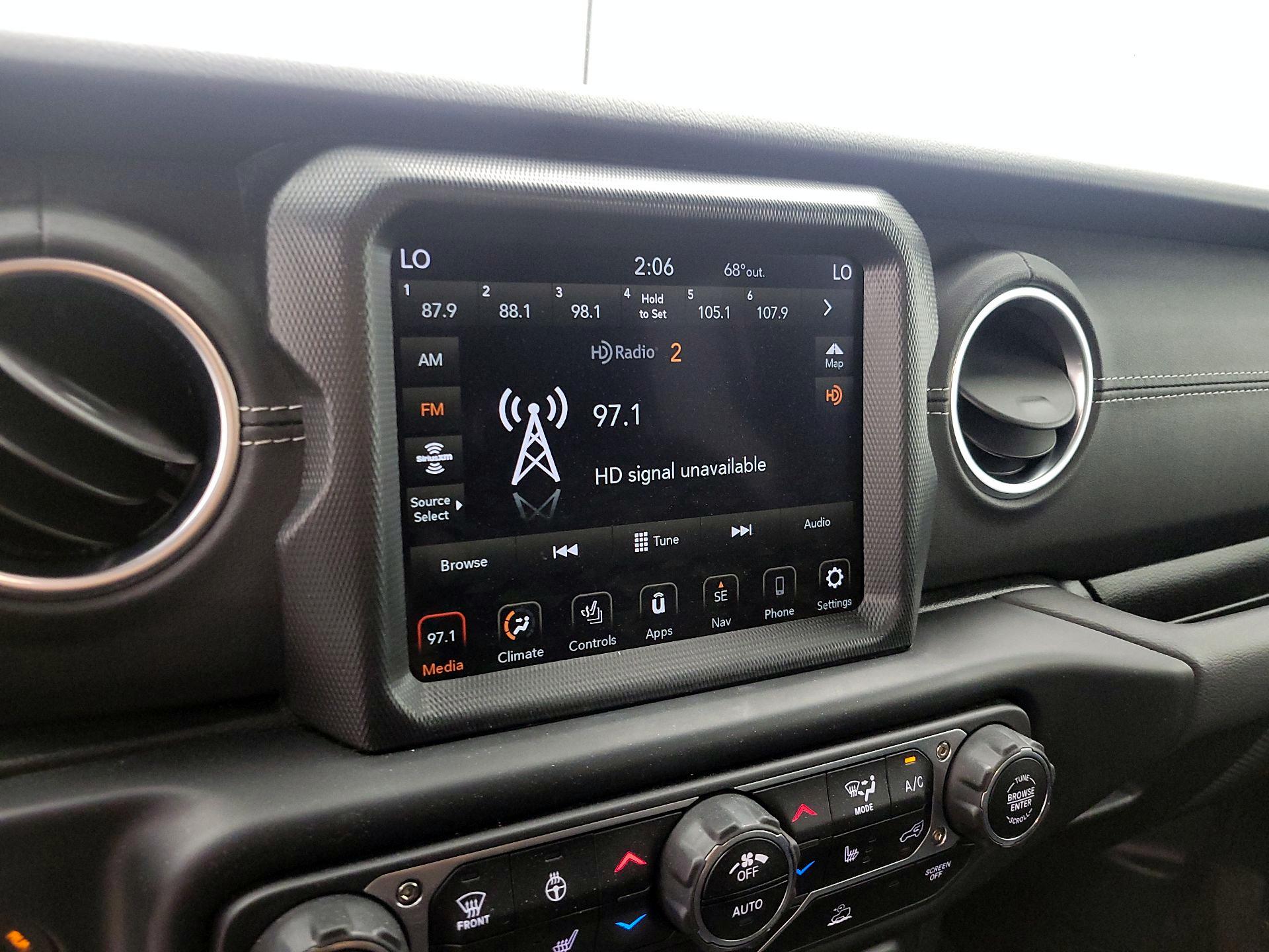 Thumbnail: 2022 Jeep Wrangler - 16