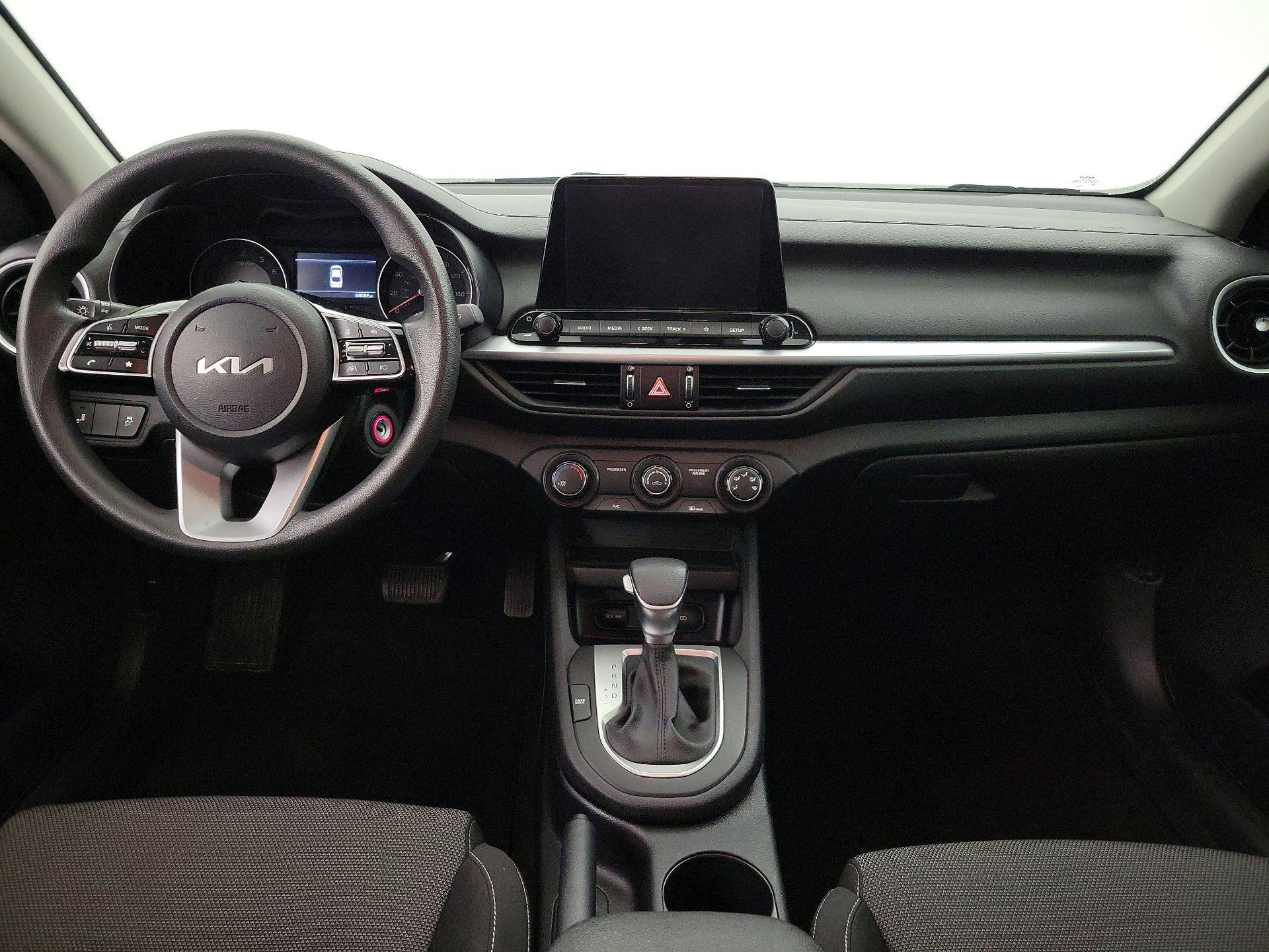 Thumbnail: 2024 Kia Forte - 9
