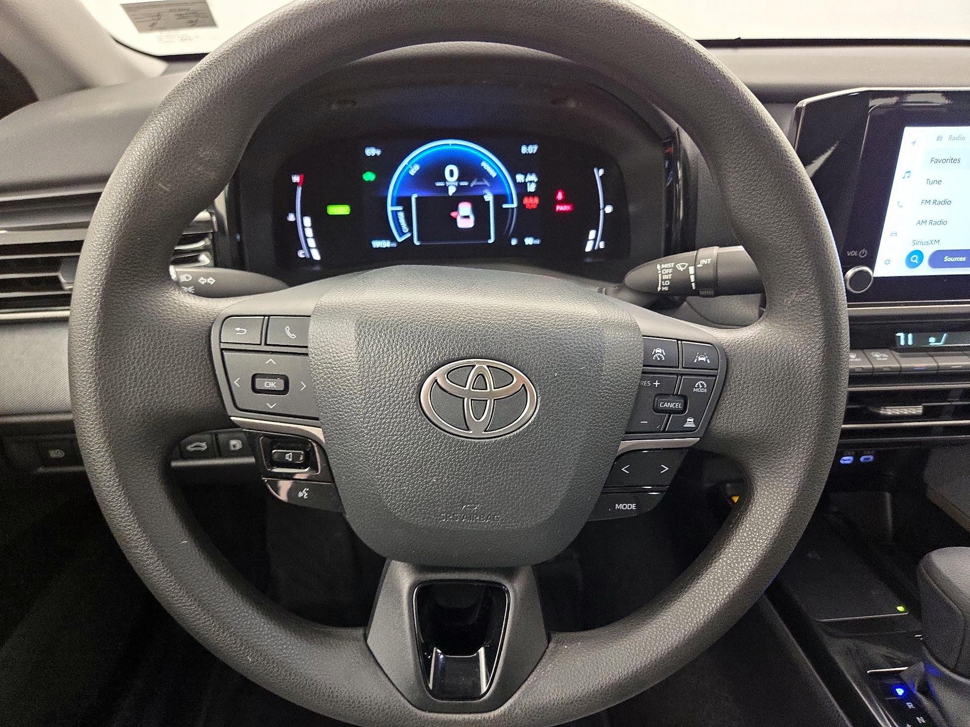 Thumbnail: 2025 Toyota Camry - 10
