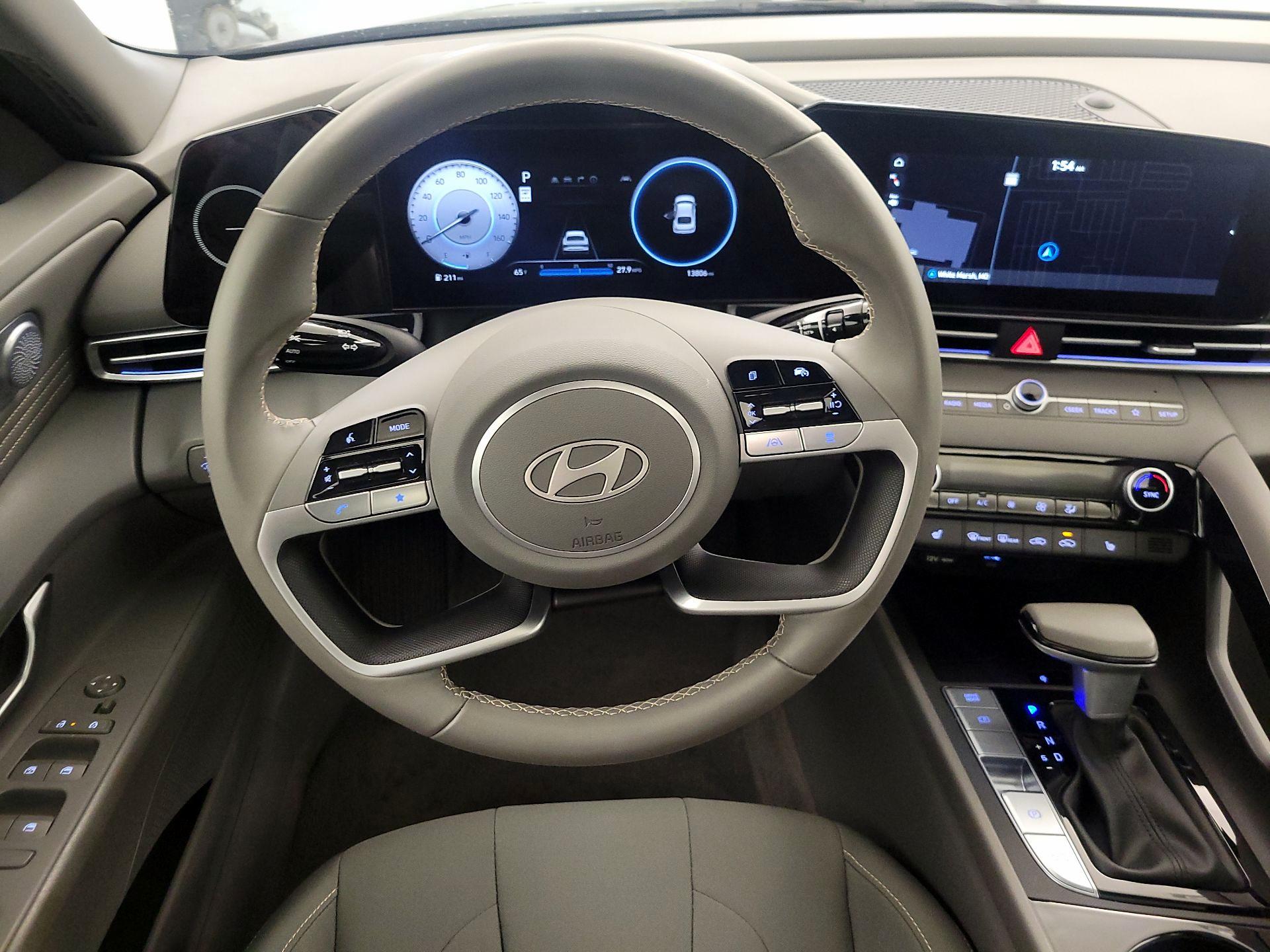 Thumbnail: 2025 Hyundai Elantra - 10