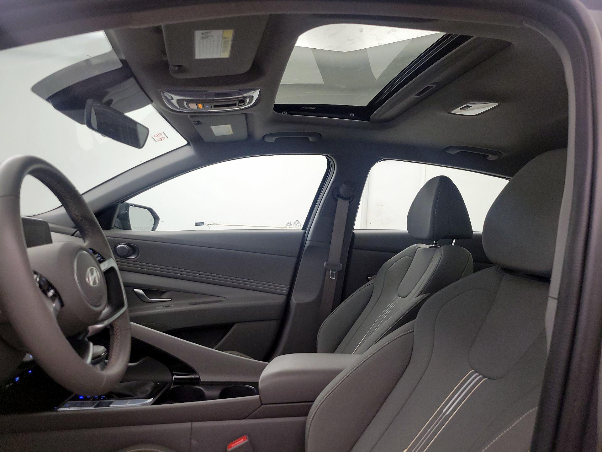 Thumbnail: 2025 Hyundai Elantra - 20