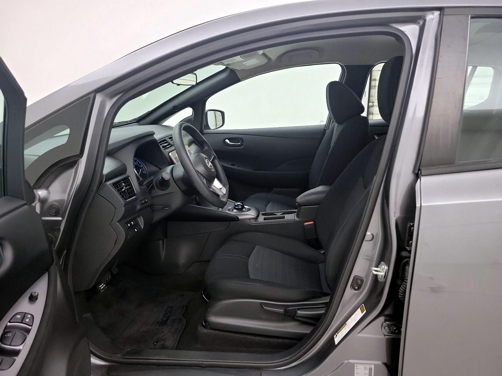 Thumbnail: 2025 Nissan Leaf - 11
