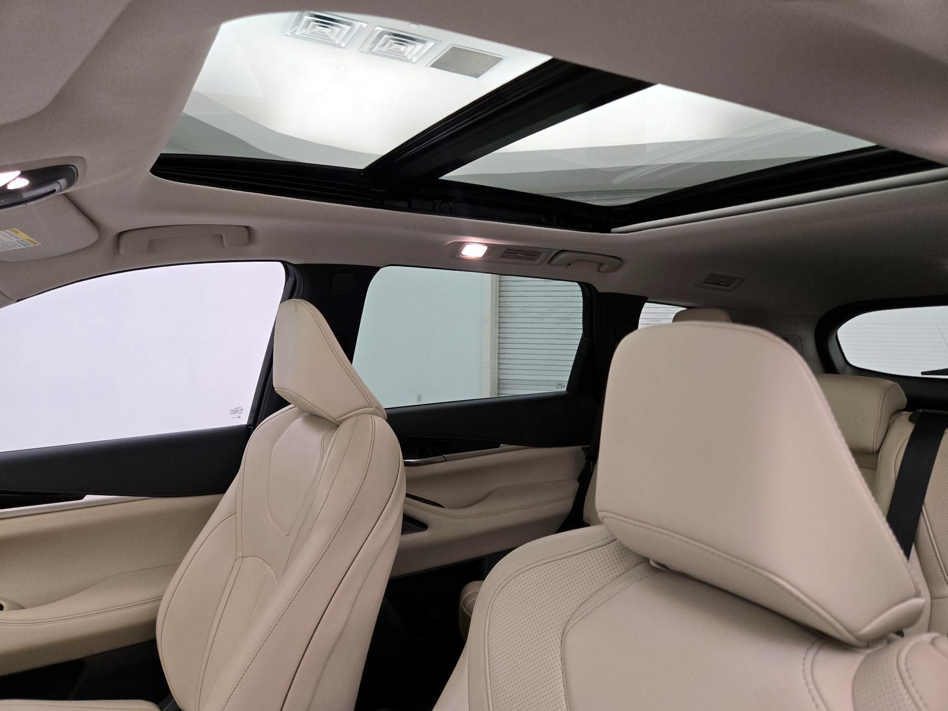 Thumbnail: 2023 INFINITI QX60 - 18