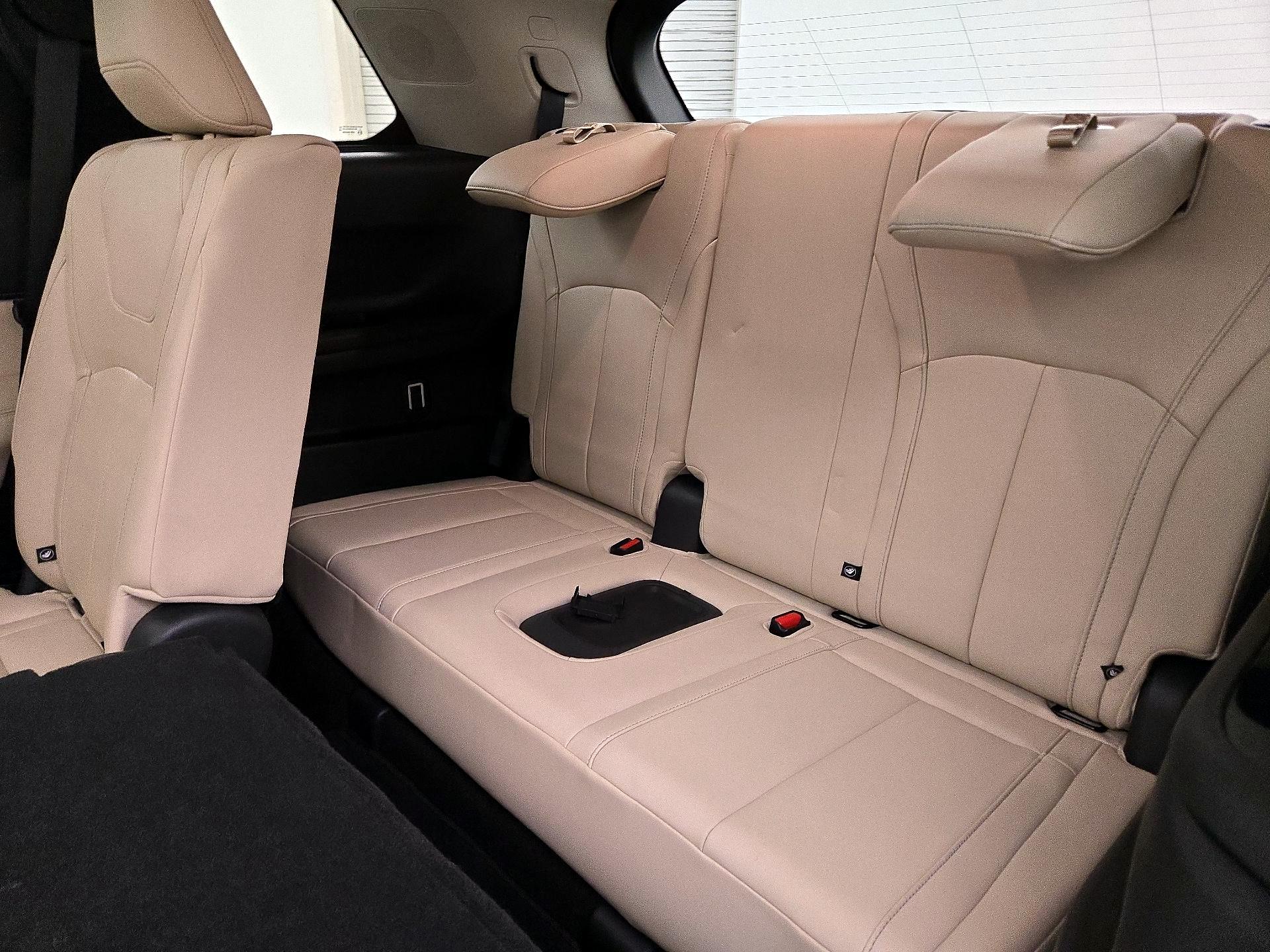 Thumbnail: 2023 INFINITI QX60 - 20