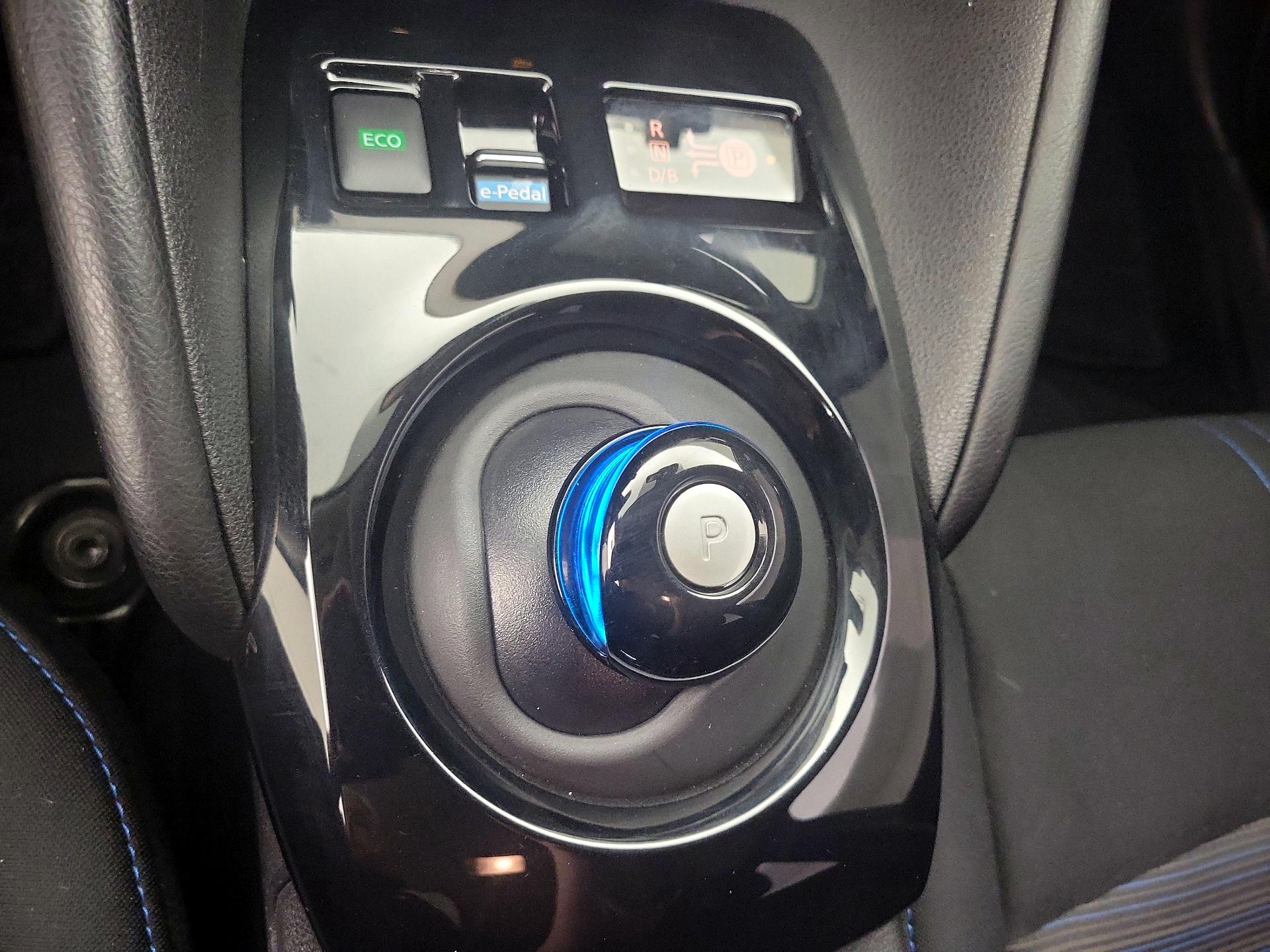 Thumbnail: 2024 Nissan Leaf - 18