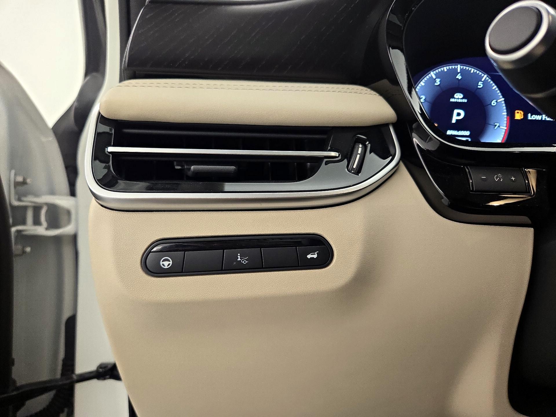 Thumbnail: 2023 INFINITI QX60 - 13