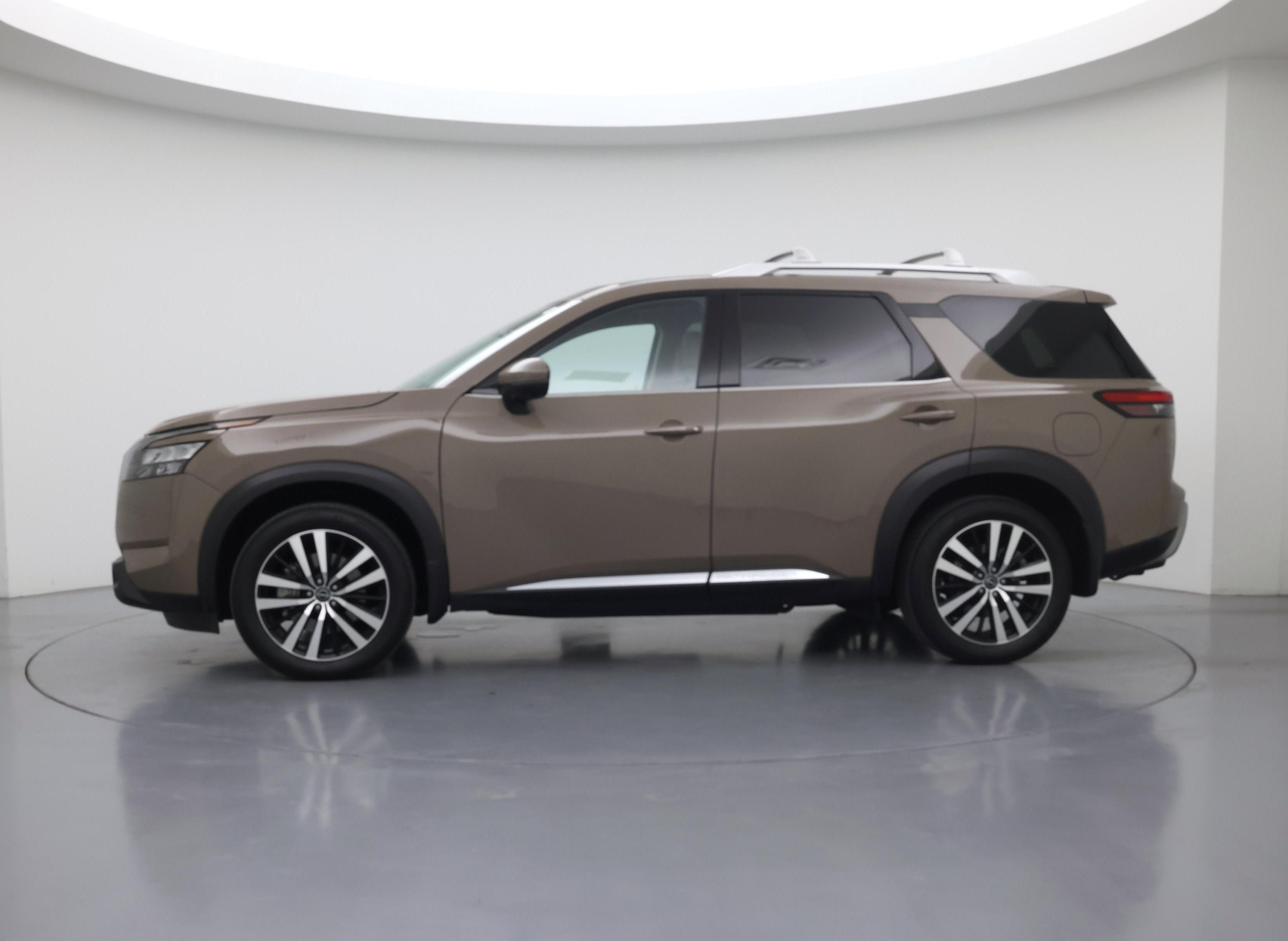 Thumbnail: 2025 Nissan Pathfinder - 3