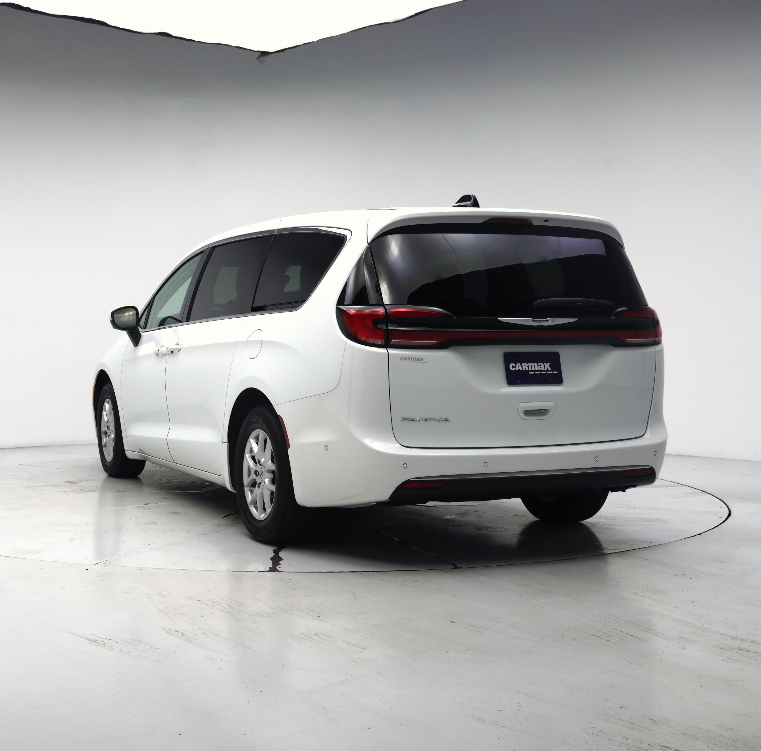Thumbnail: 2023 Chrysler Pacifica - 2
