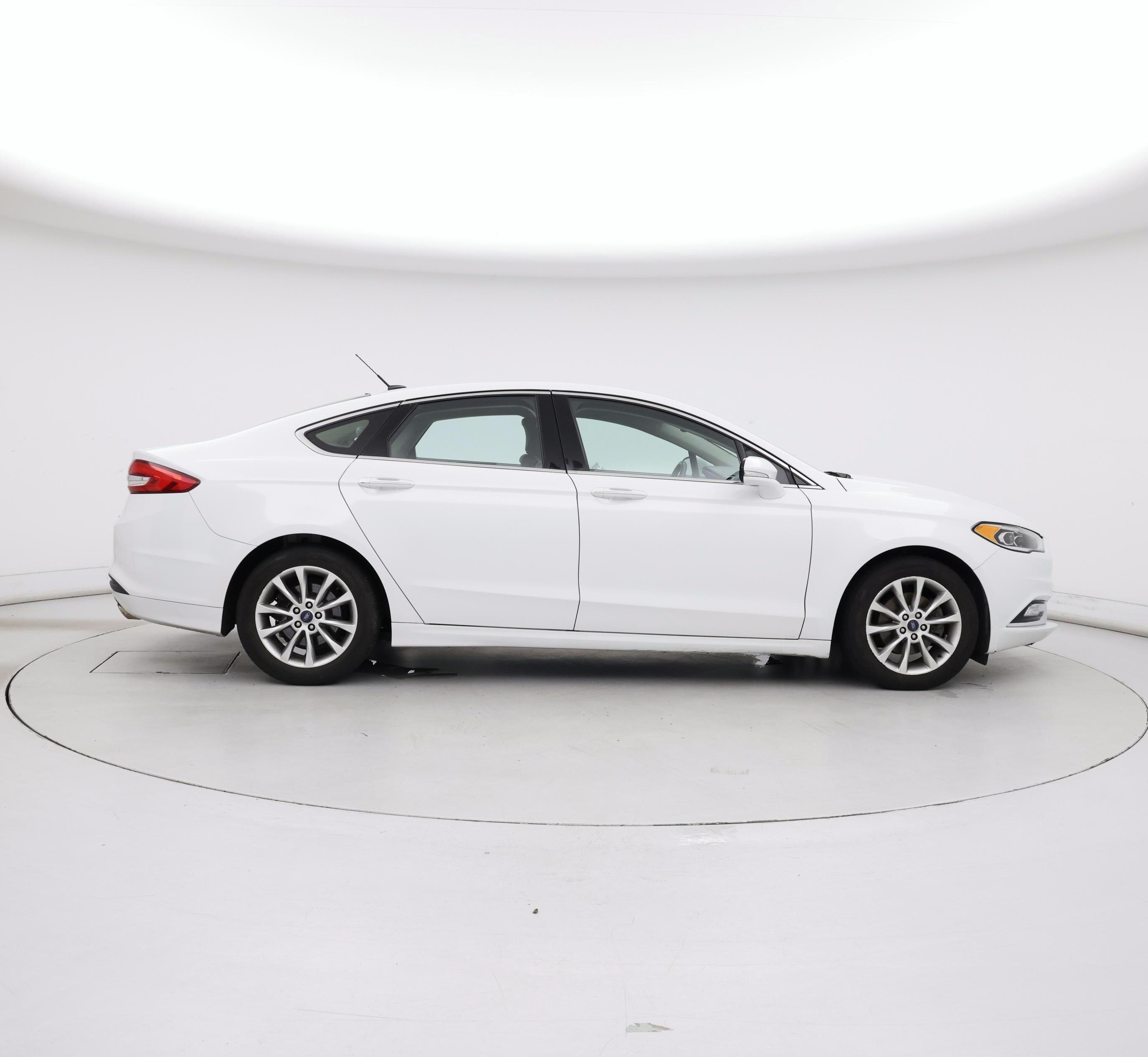 Thumbnail: 2017 Ford Fusion - 7