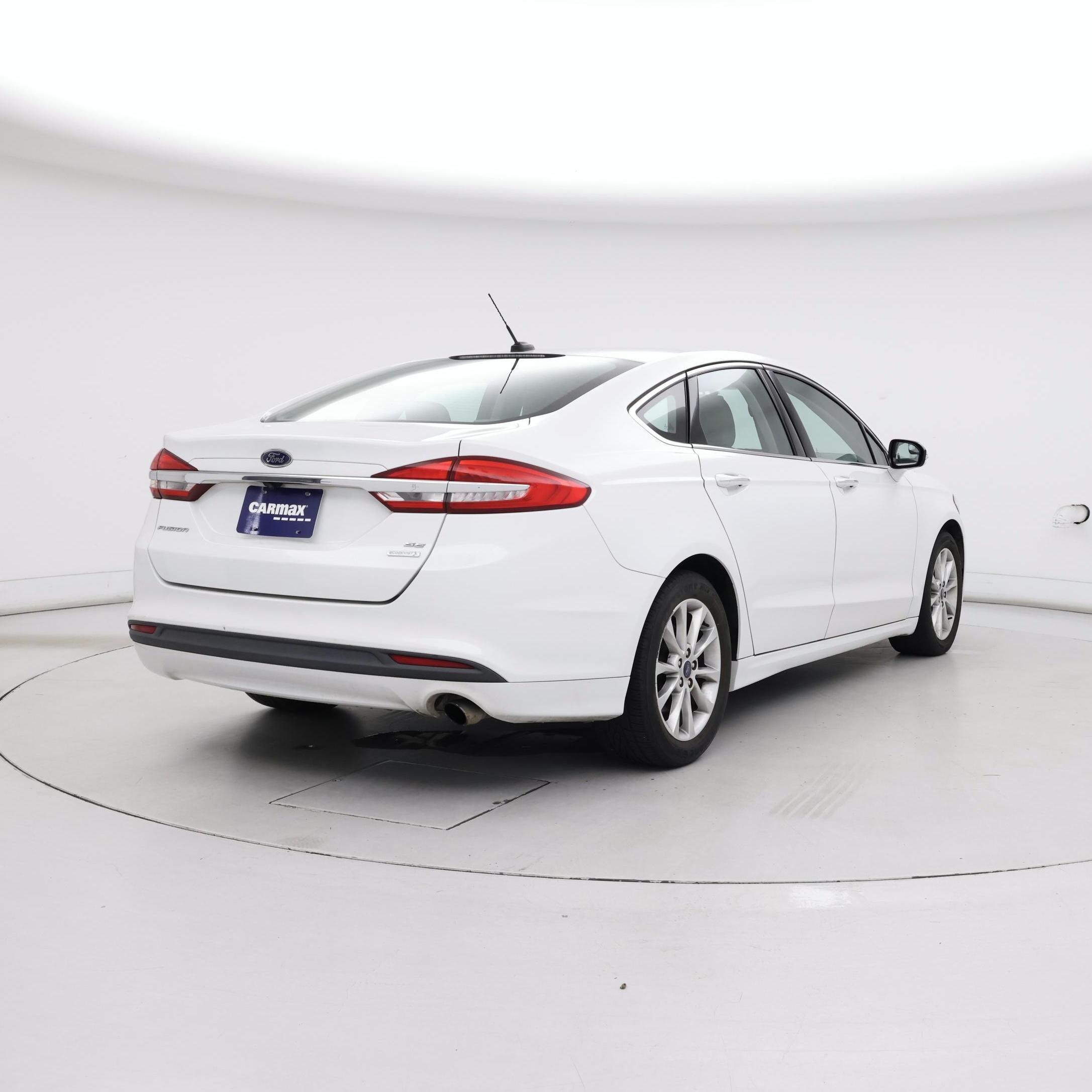Thumbnail: 2017 Ford Fusion - 8