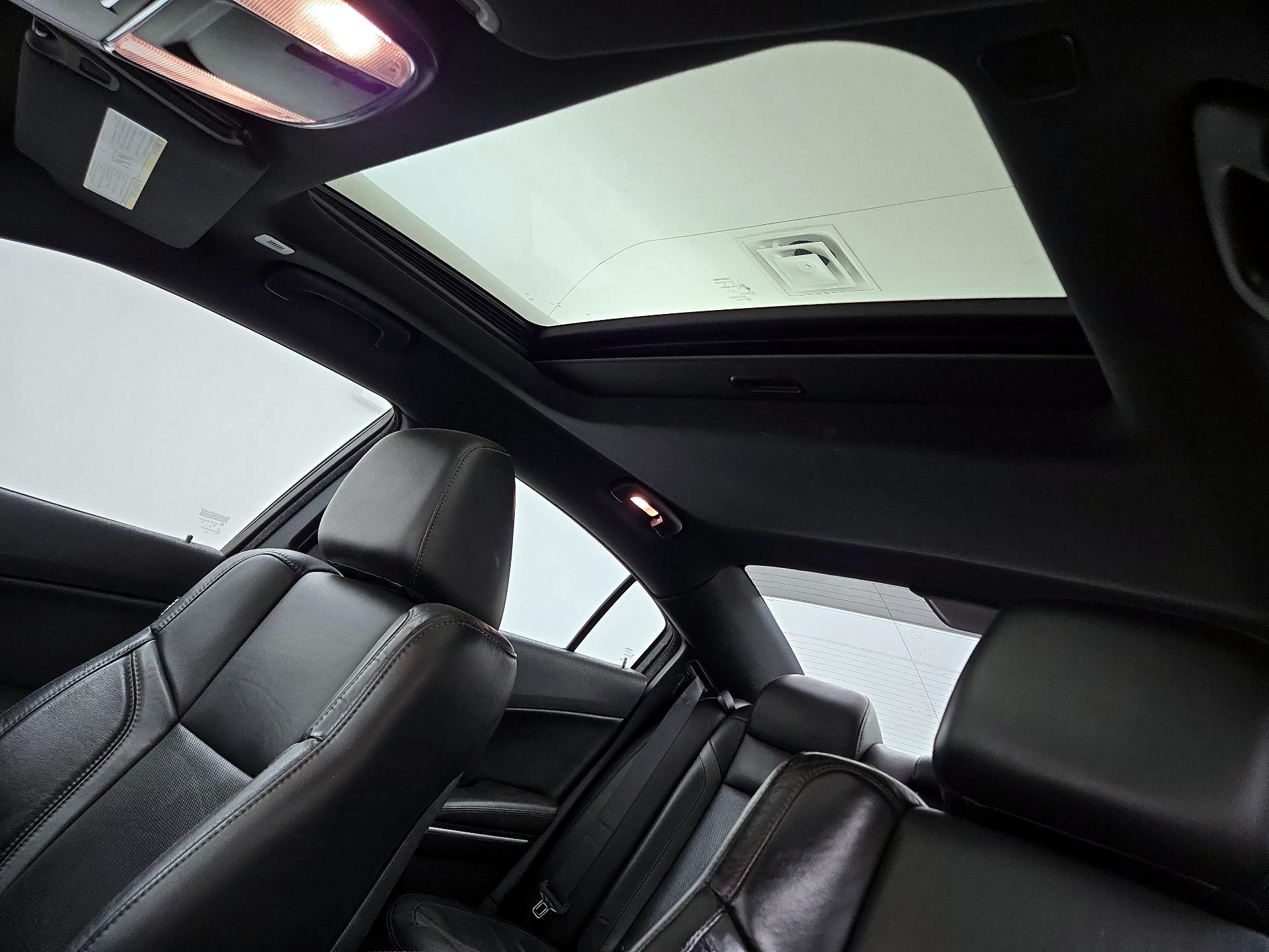 Thumbnail: 2020 Dodge Charger - 19