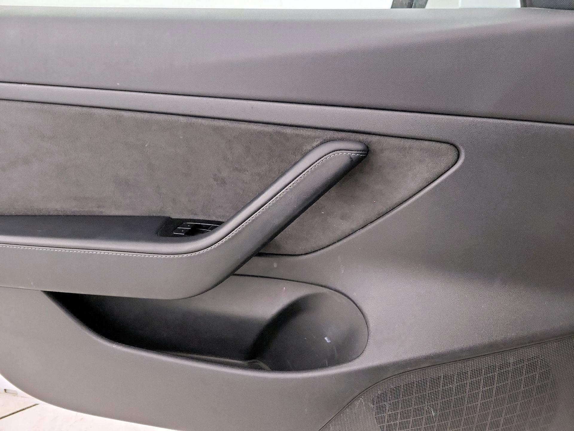 Thumbnail: 2020 Tesla Model 3 - 12