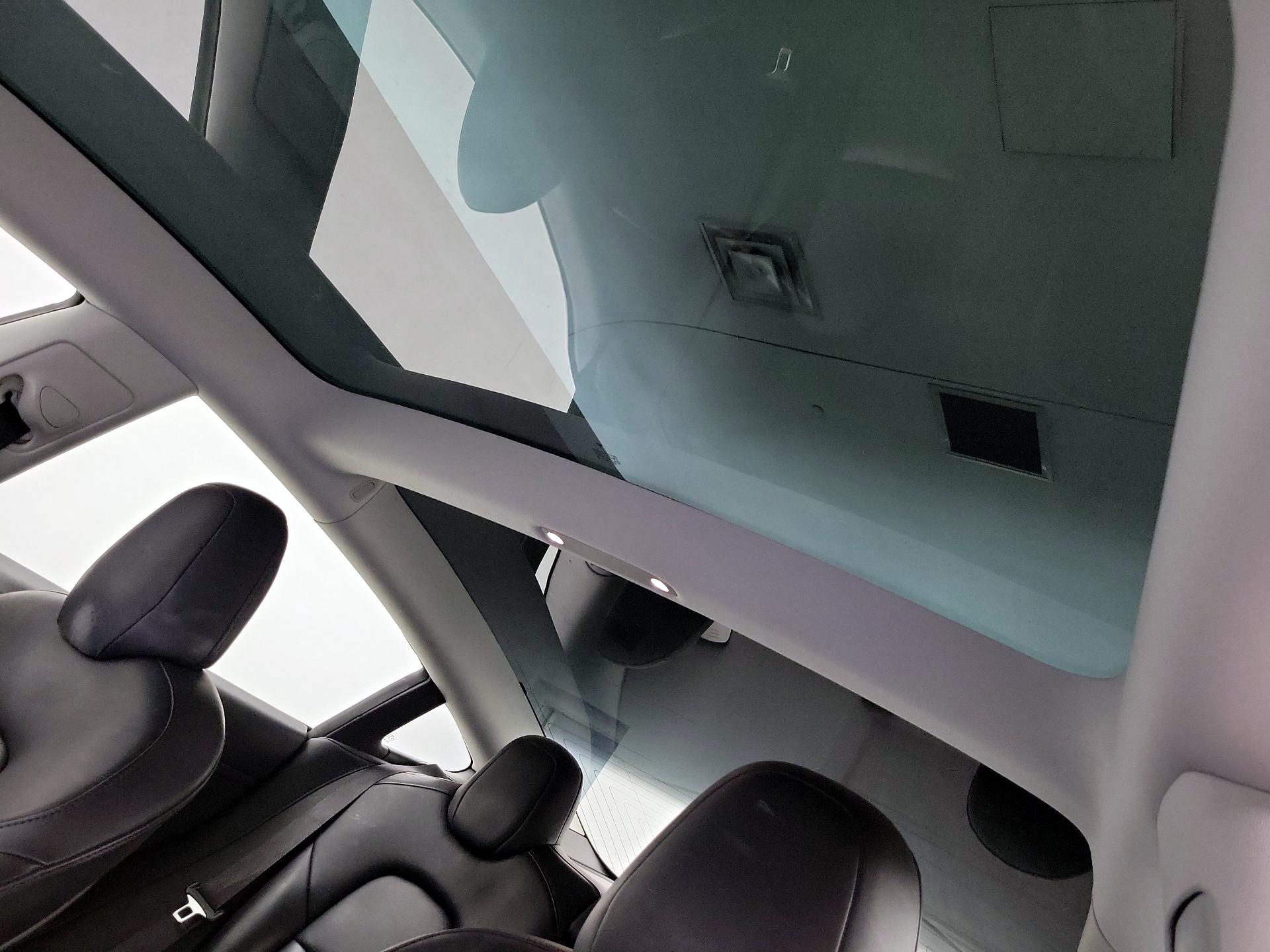Thumbnail: 2020 Tesla Model 3 - 19