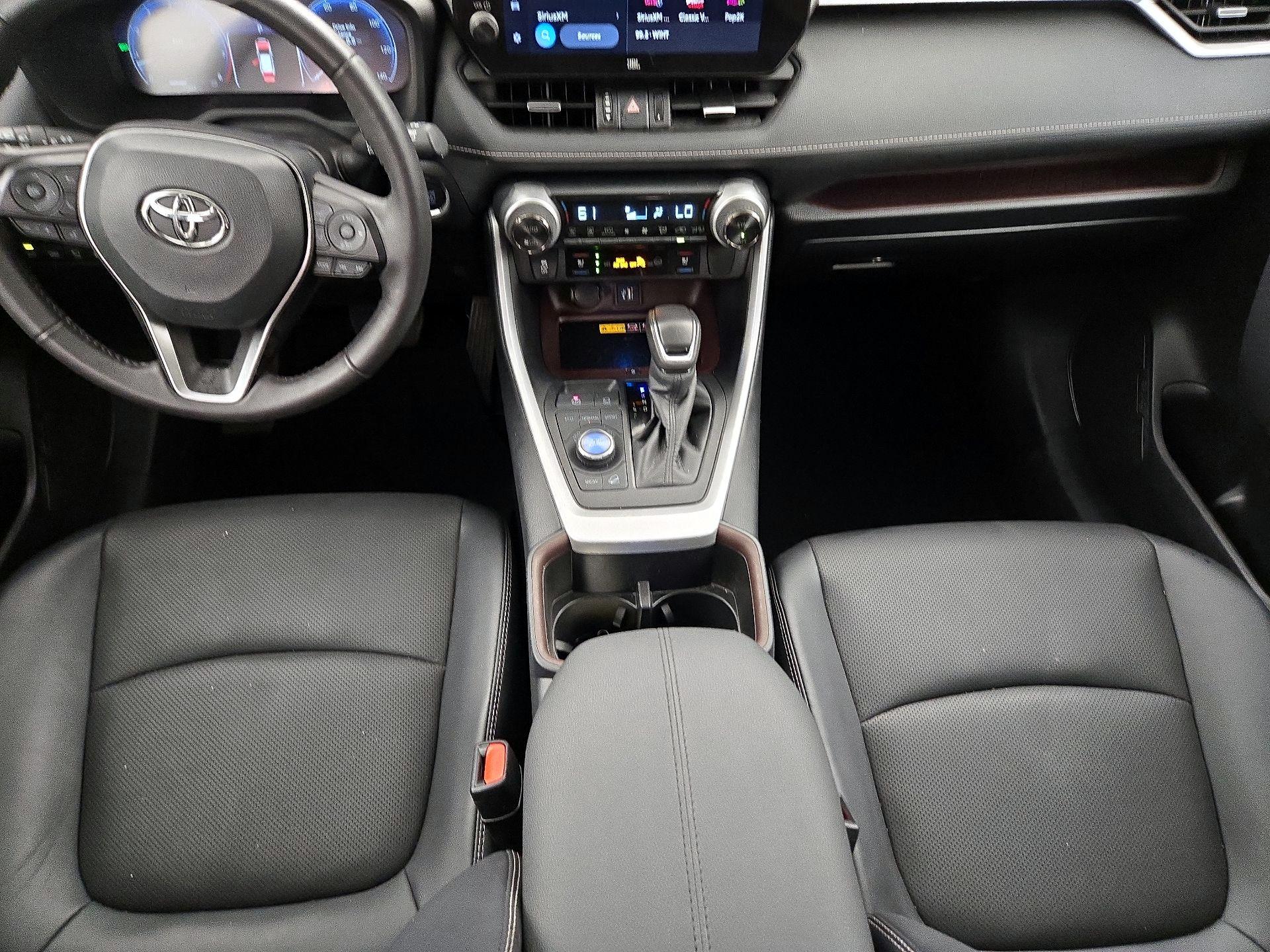 Thumbnail: 2025 Toyota RAV4 - 9