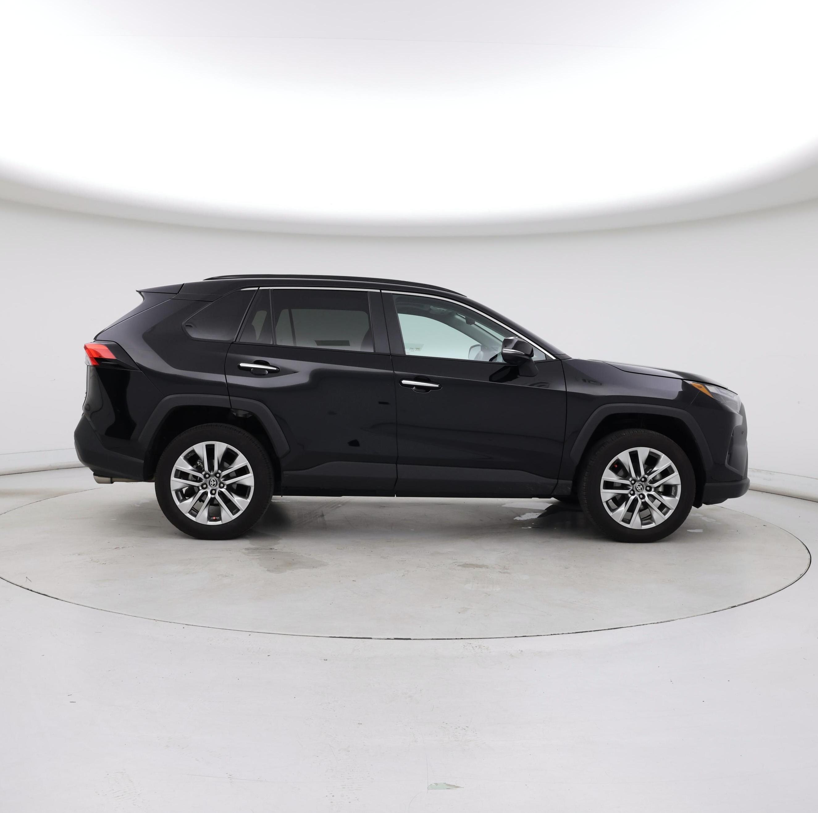 Thumbnail: 2025 Toyota RAV4 - 7