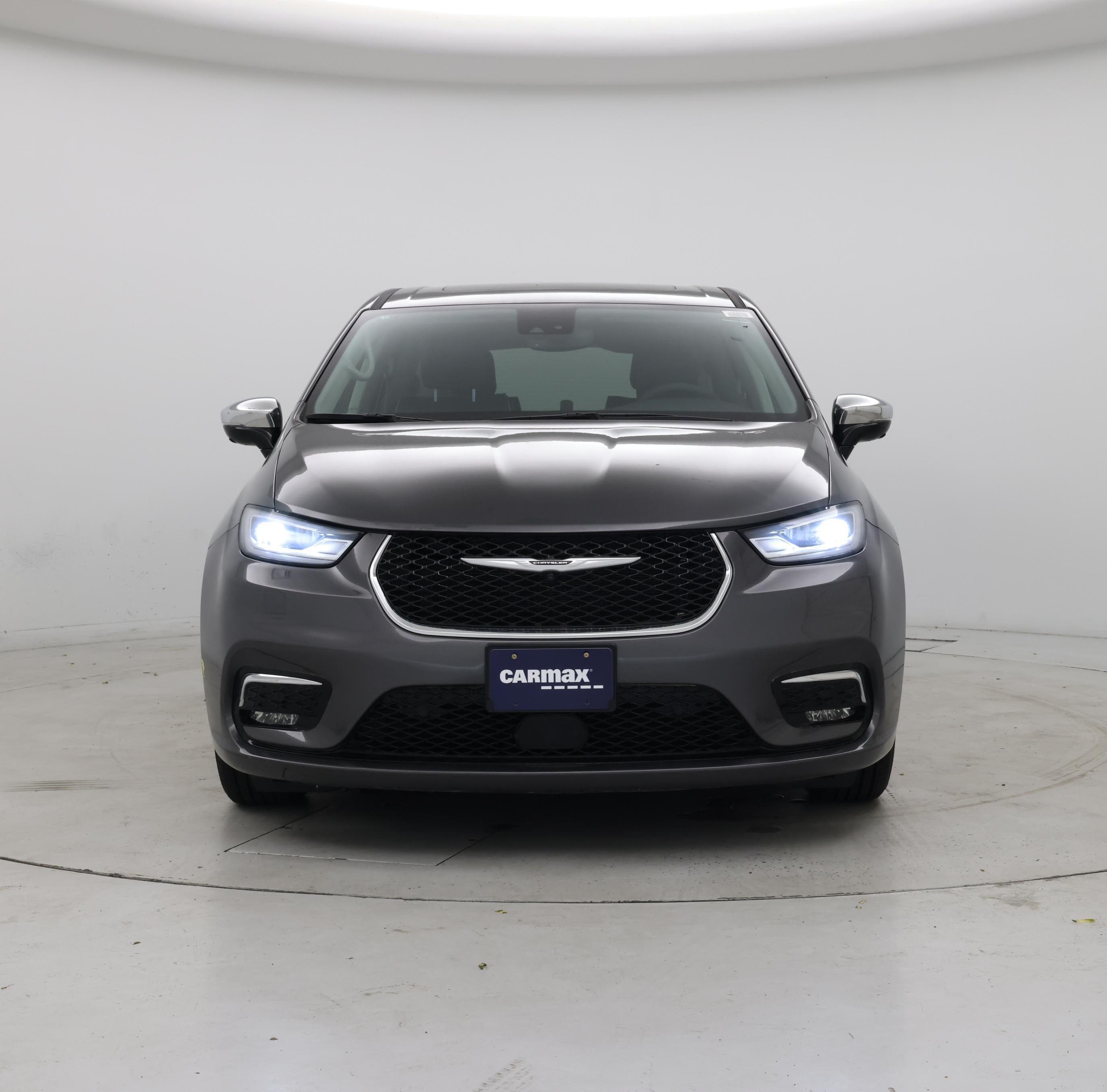 Thumbnail: 2023 Chrysler Pacifica - 5