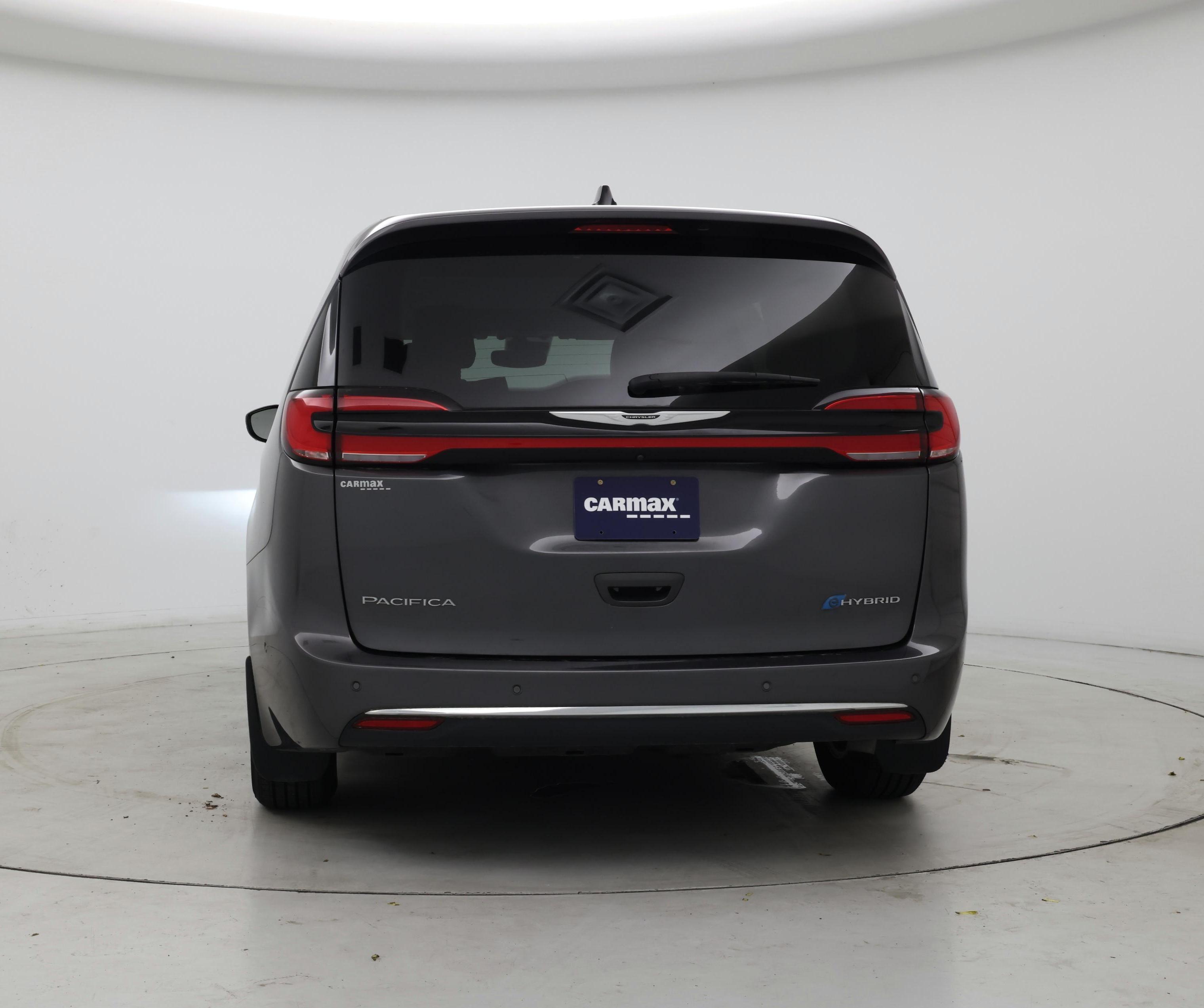 Thumbnail: 2023 Chrysler Pacifica - 6