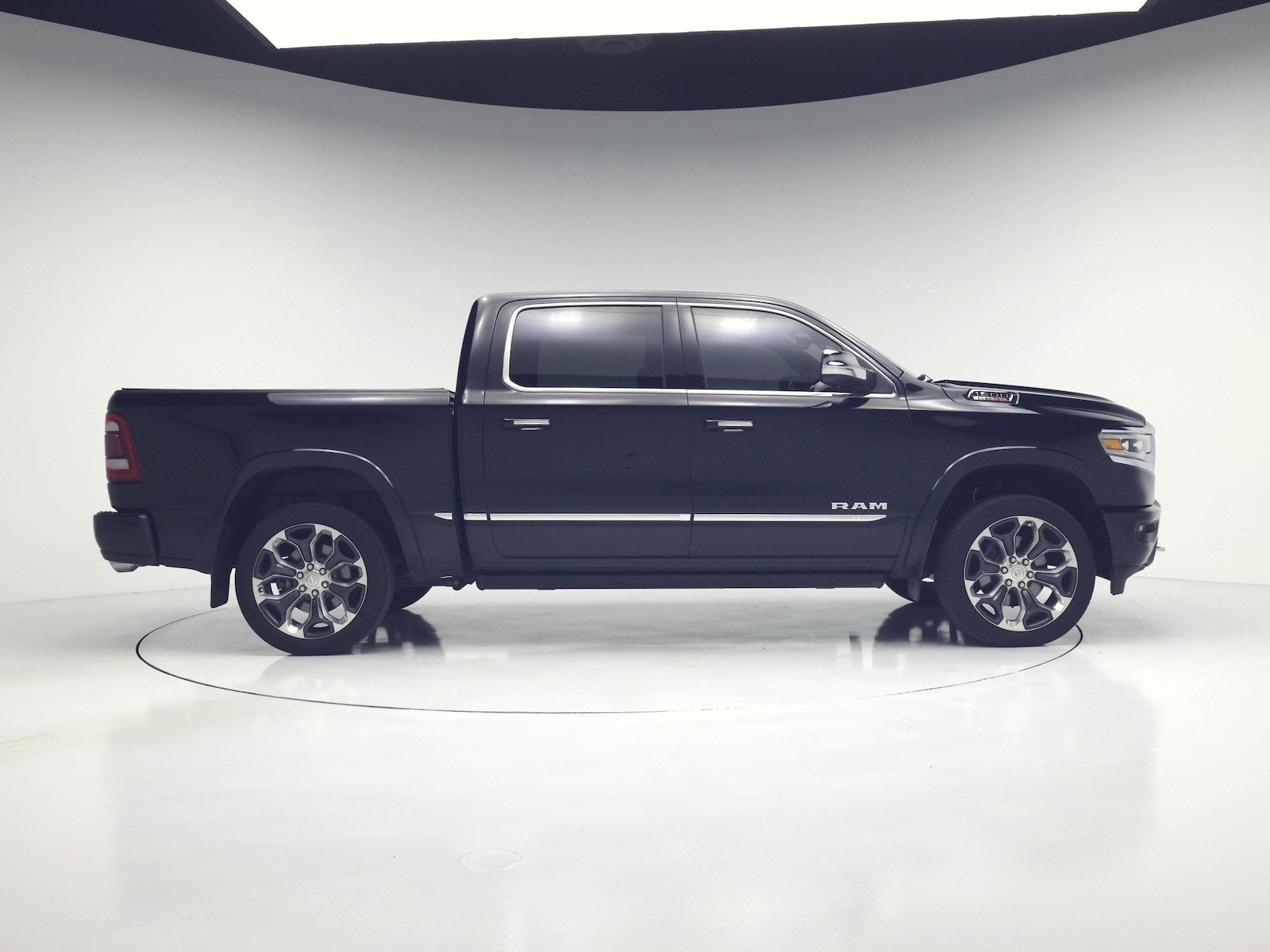 2022 RAM Ram 1500 Pickup Limited - Photo 8