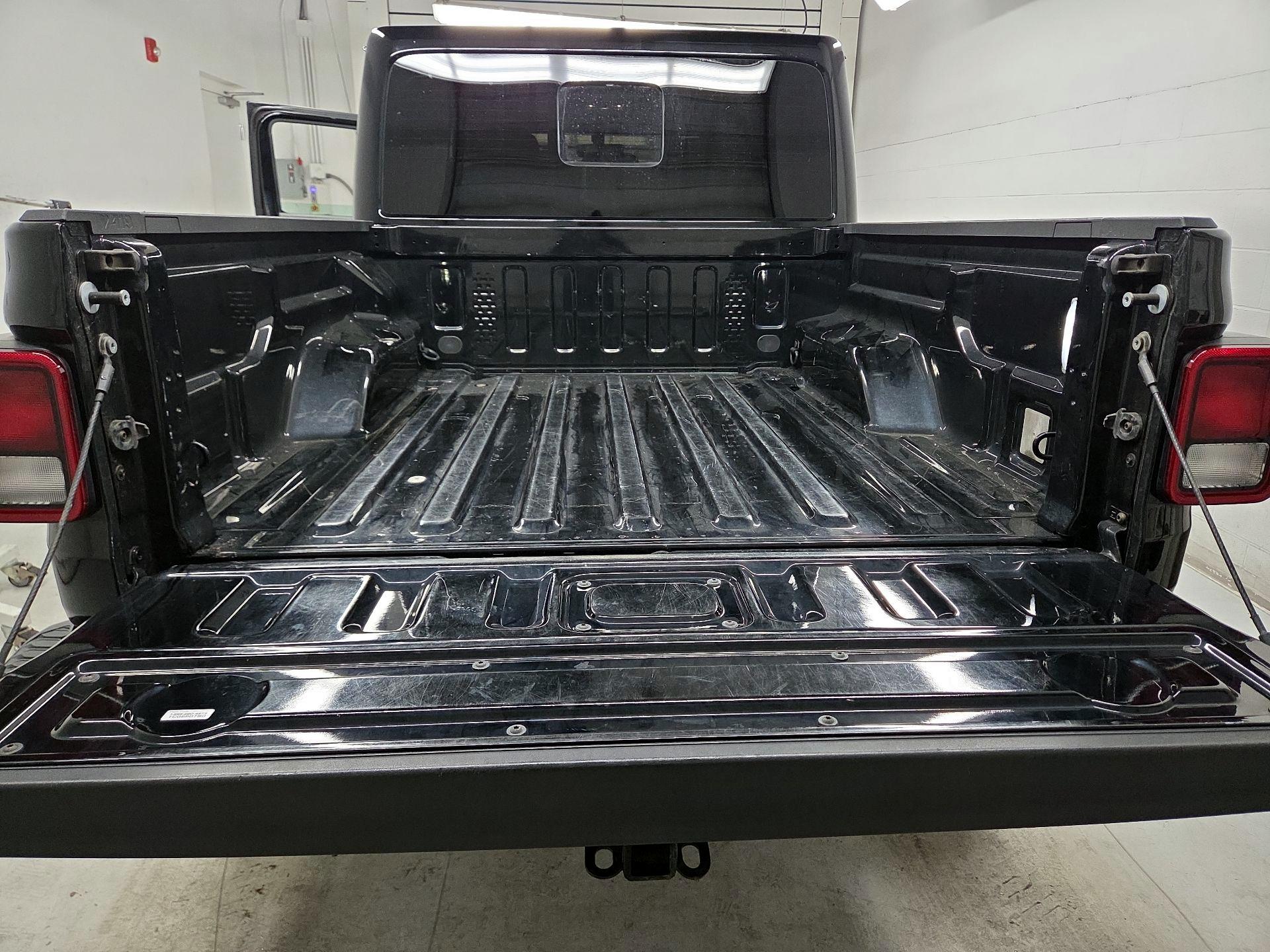 Thumbnail: 2022 Jeep Gladiator - 18