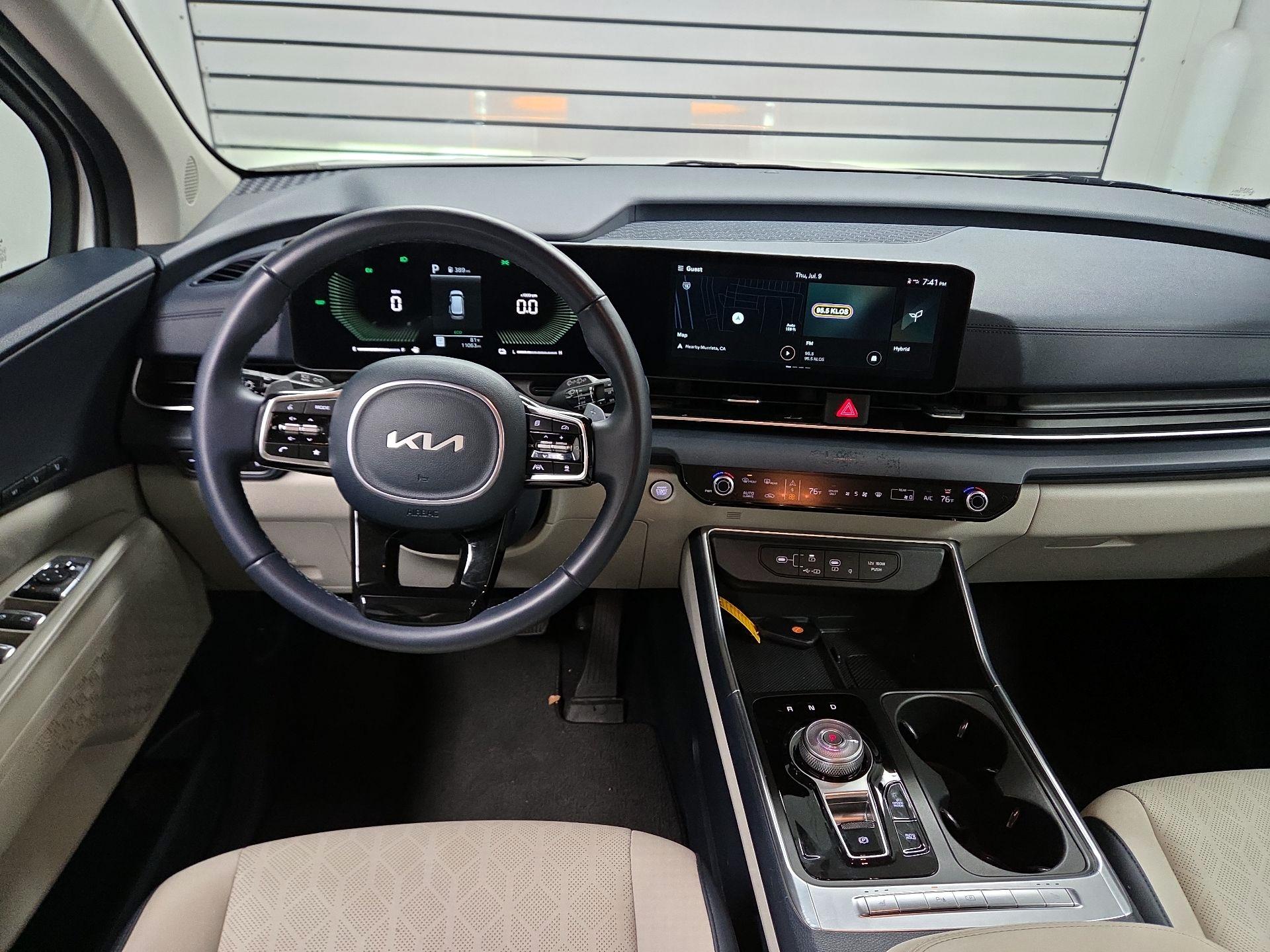 Thumbnail: 2025 Kia Carnival - 9