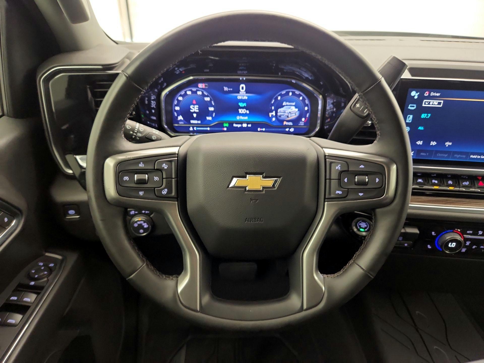 Thumbnail: 2024 Chevrolet Silverado 1500 - 10