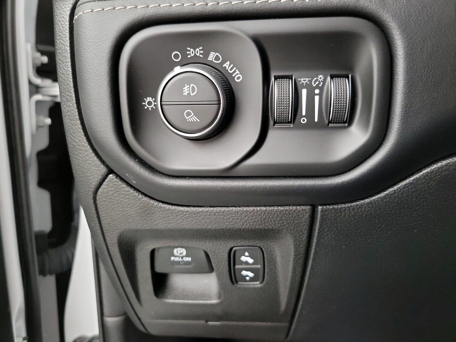 Thumbnail: 2021 RAM 1500 - 13