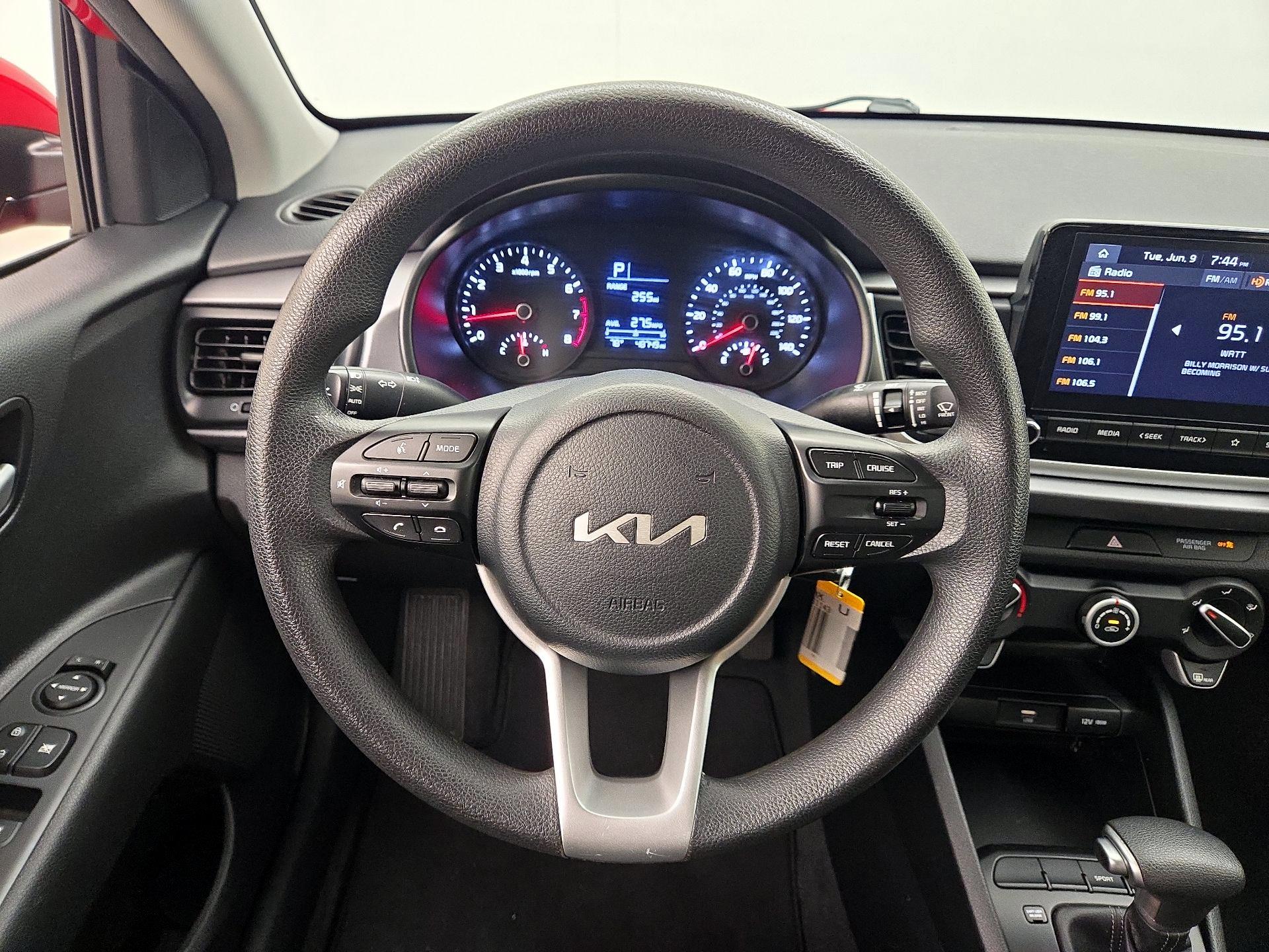 Thumbnail: 2023 Kia Rio - 10