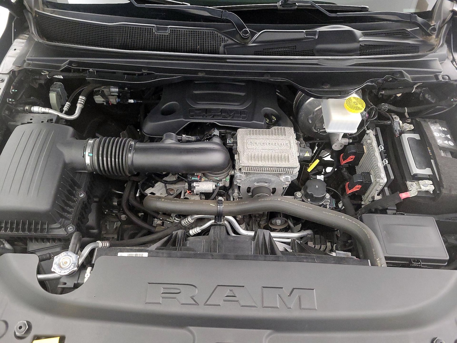 2022 RAM Ram 1500 Pickup Laramie - Photo 23