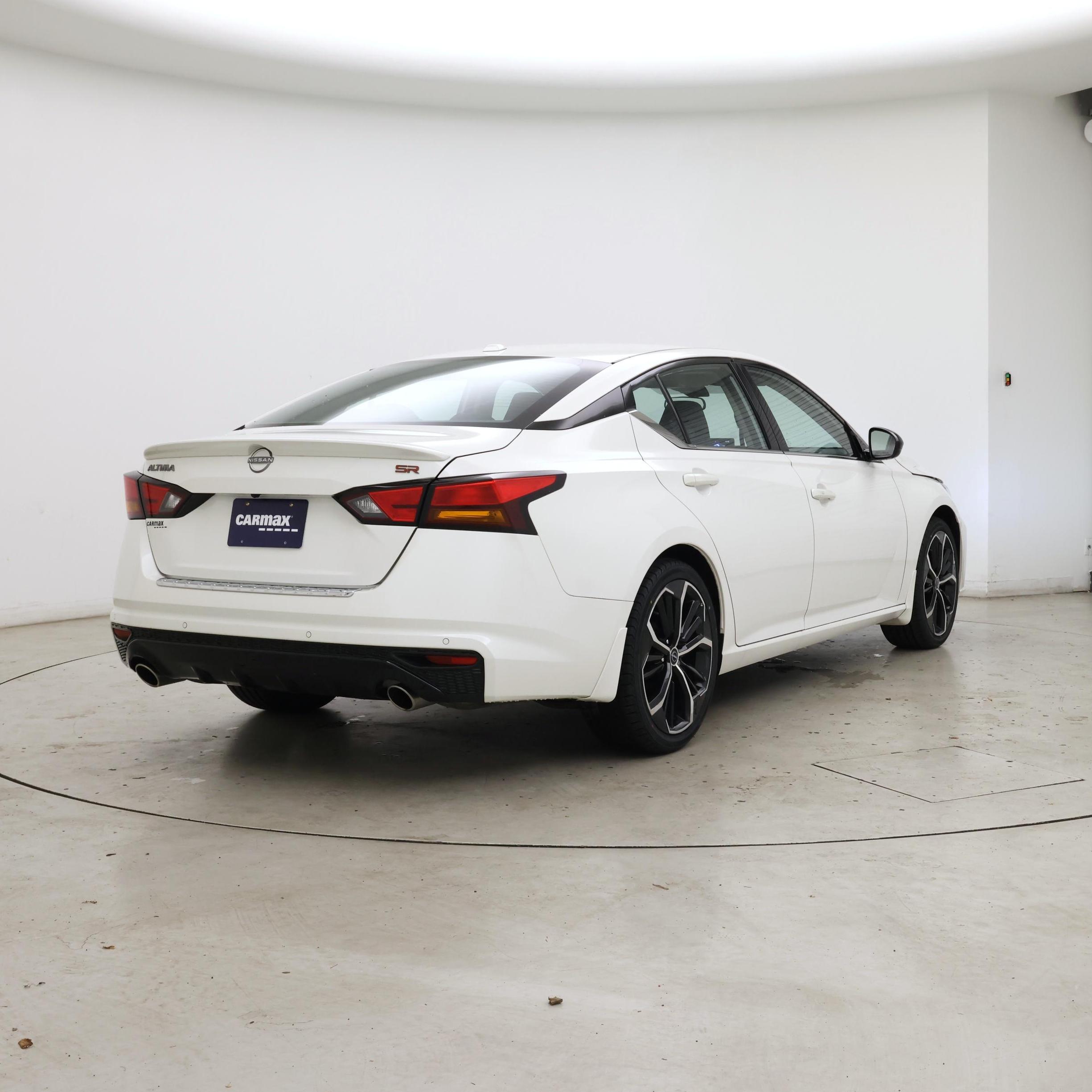 Thumbnail: 2023 Nissan Altima - 8
