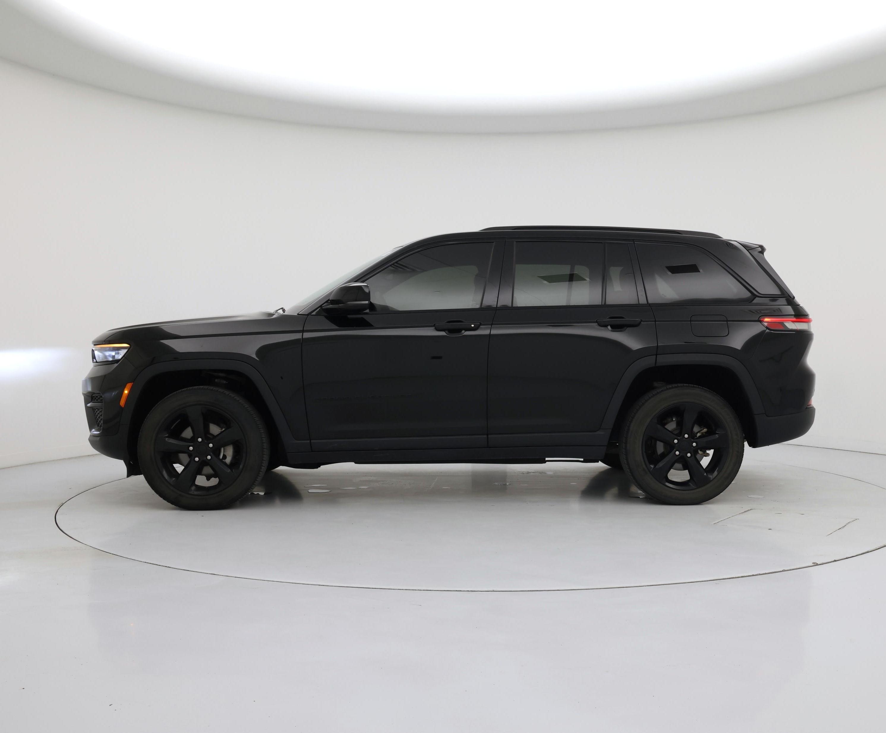 Thumbnail: 2022 Jeep Grand Cherokee - 3