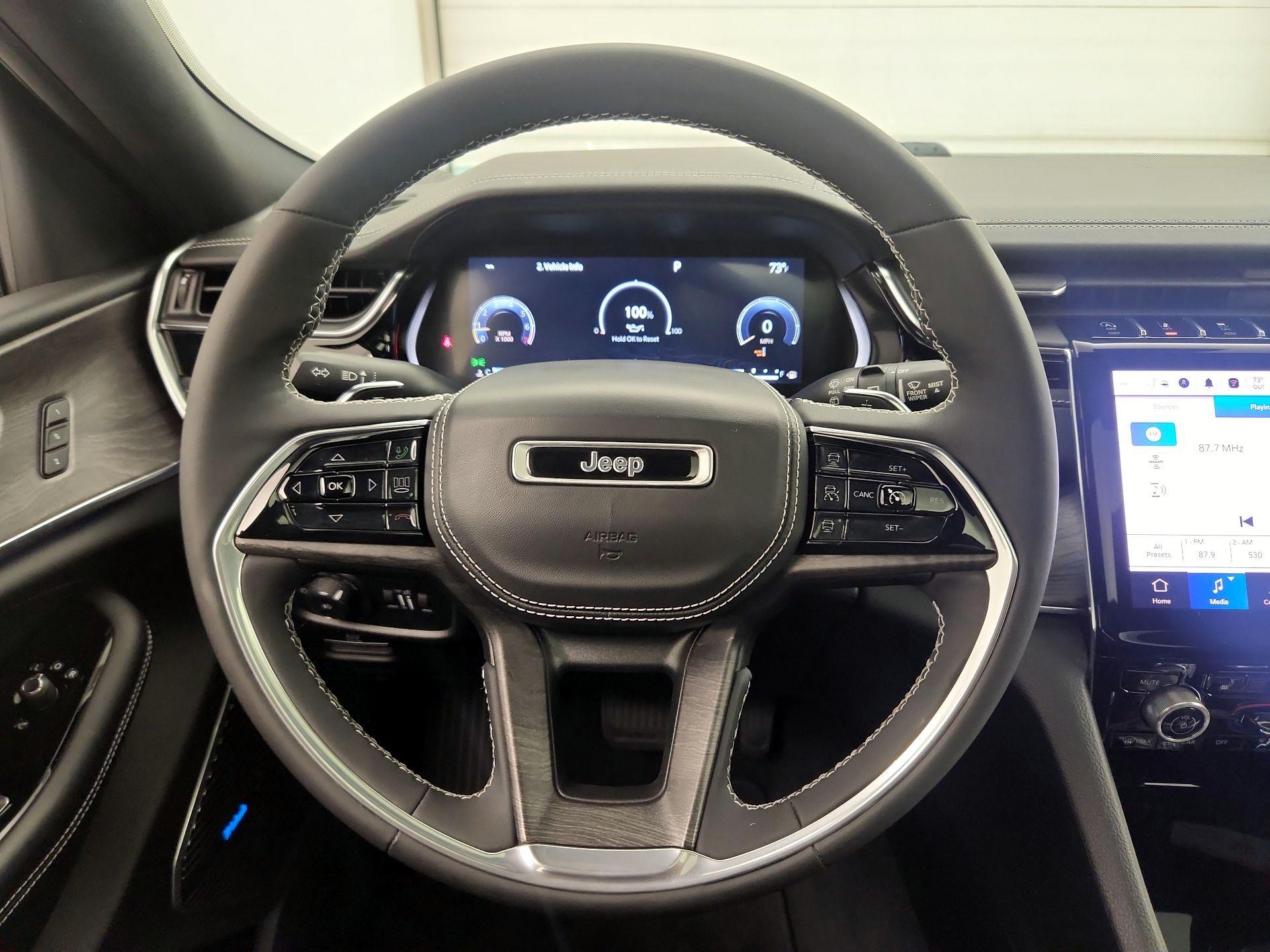 Thumbnail: 2023 Jeep Grand Cherokee L - 10