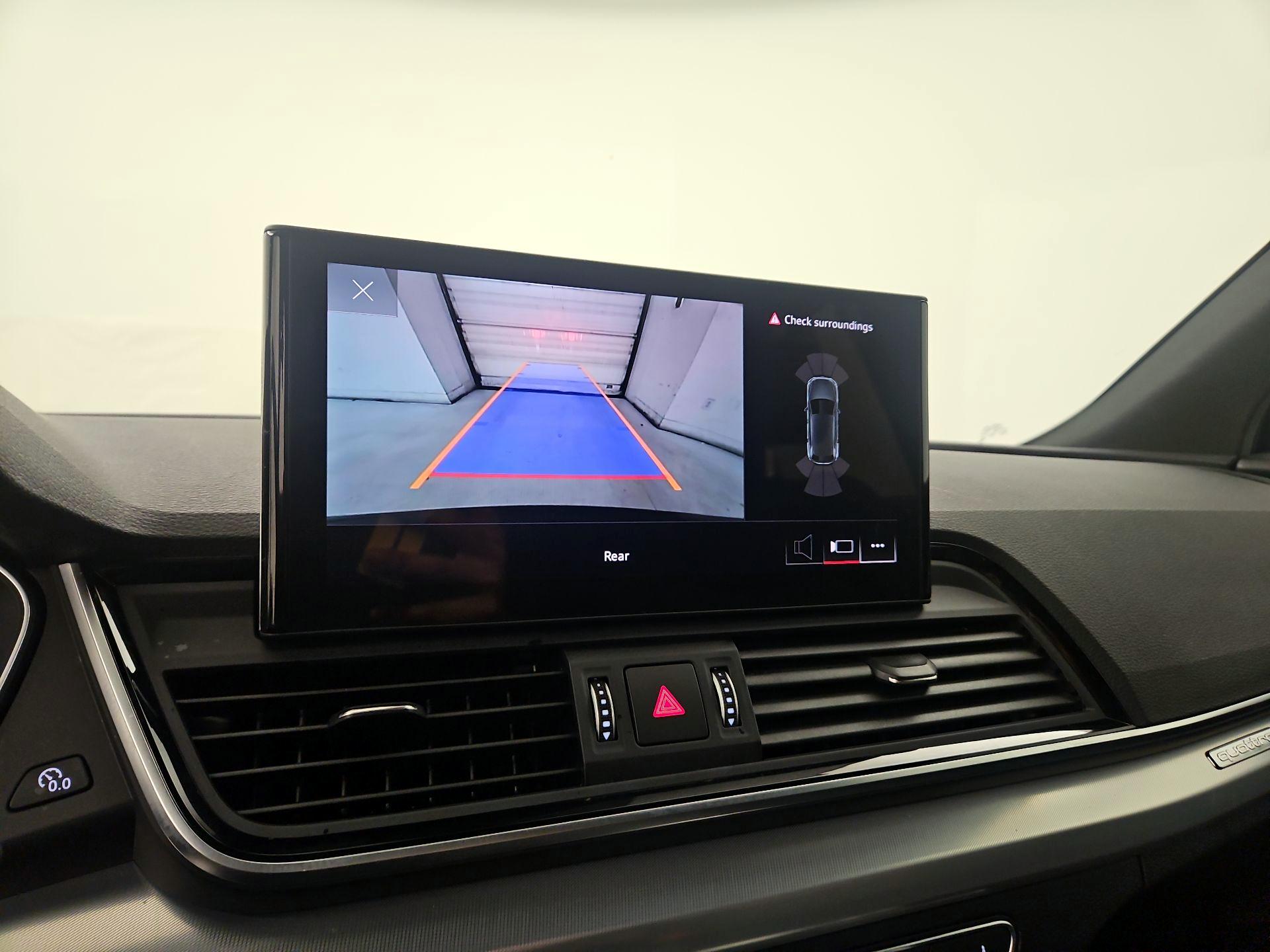 Thumbnail: 2025 Audi Q5 - 14