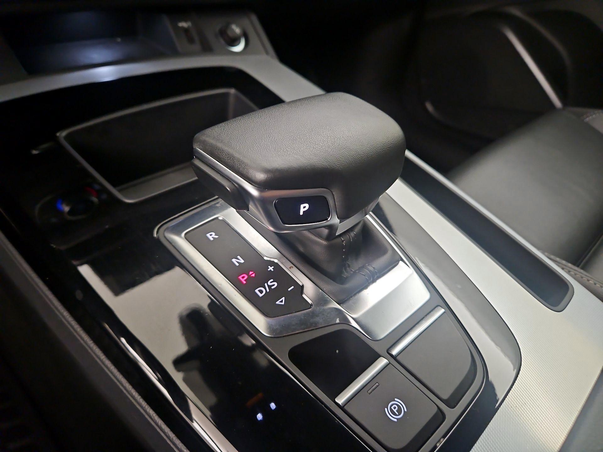 Thumbnail: 2025 Audi Q5 - 17