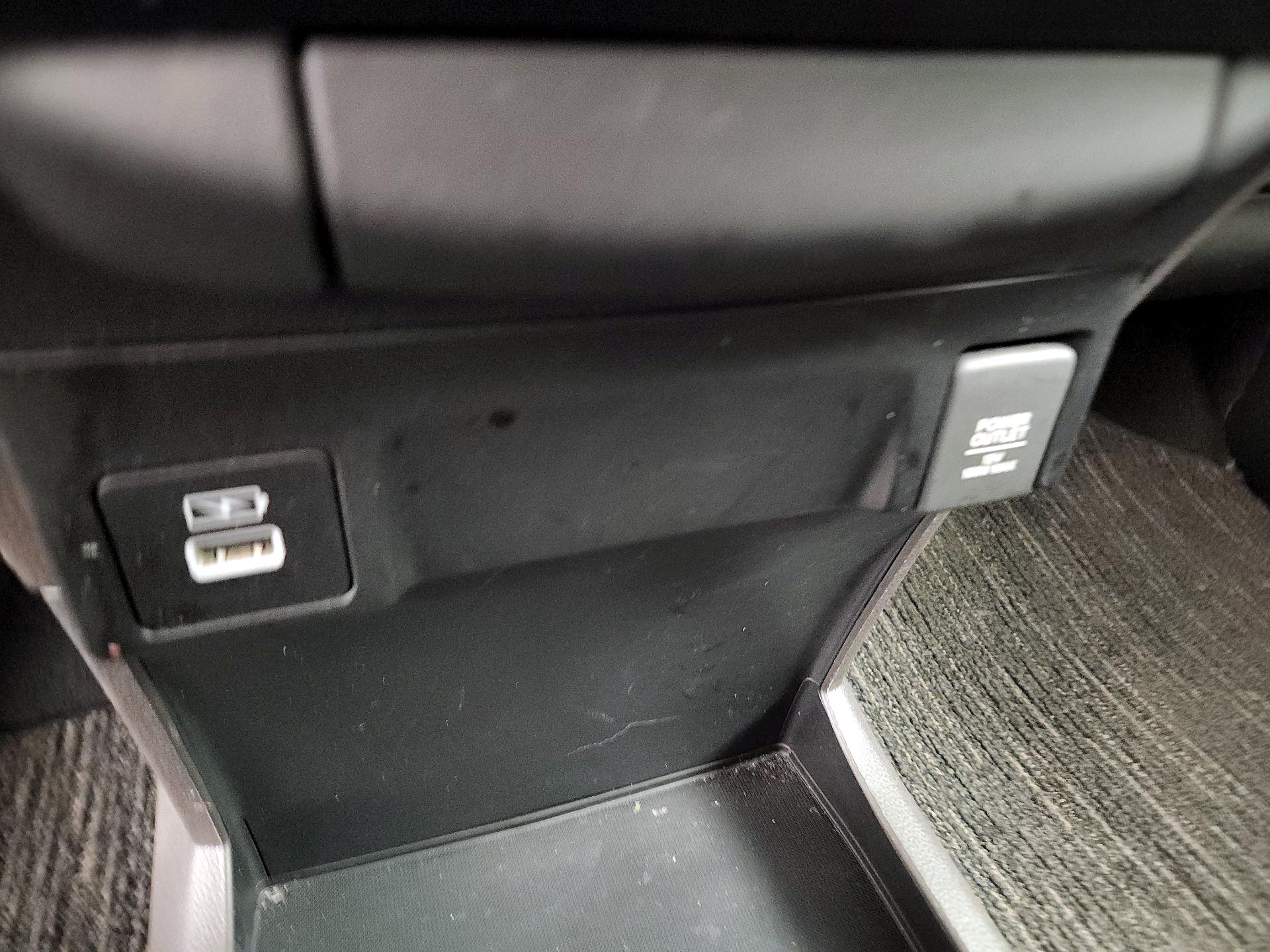 Thumbnail: 2021 Honda Odyssey - 18