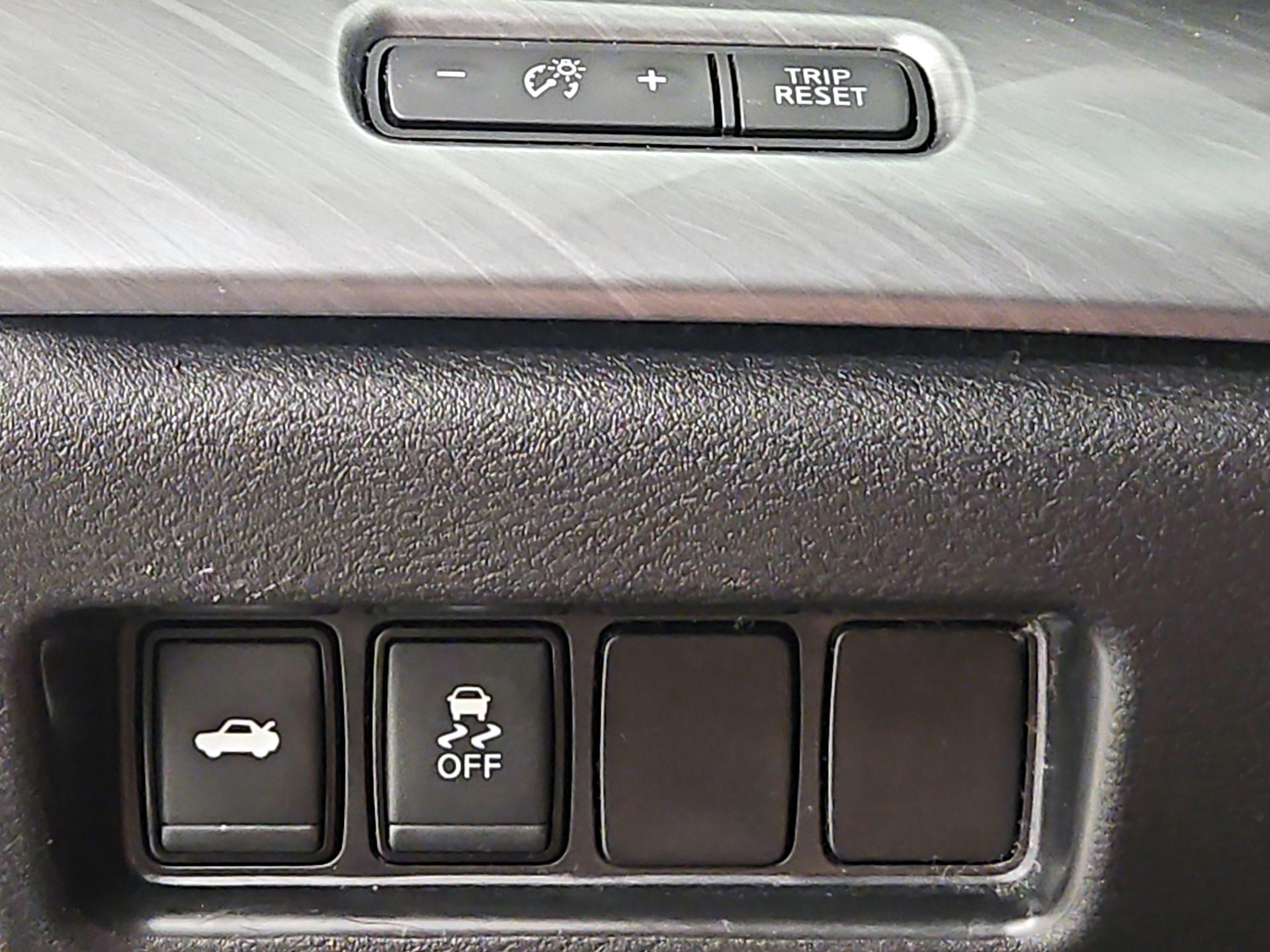 Thumbnail: 2018 Nissan Maxima - 13