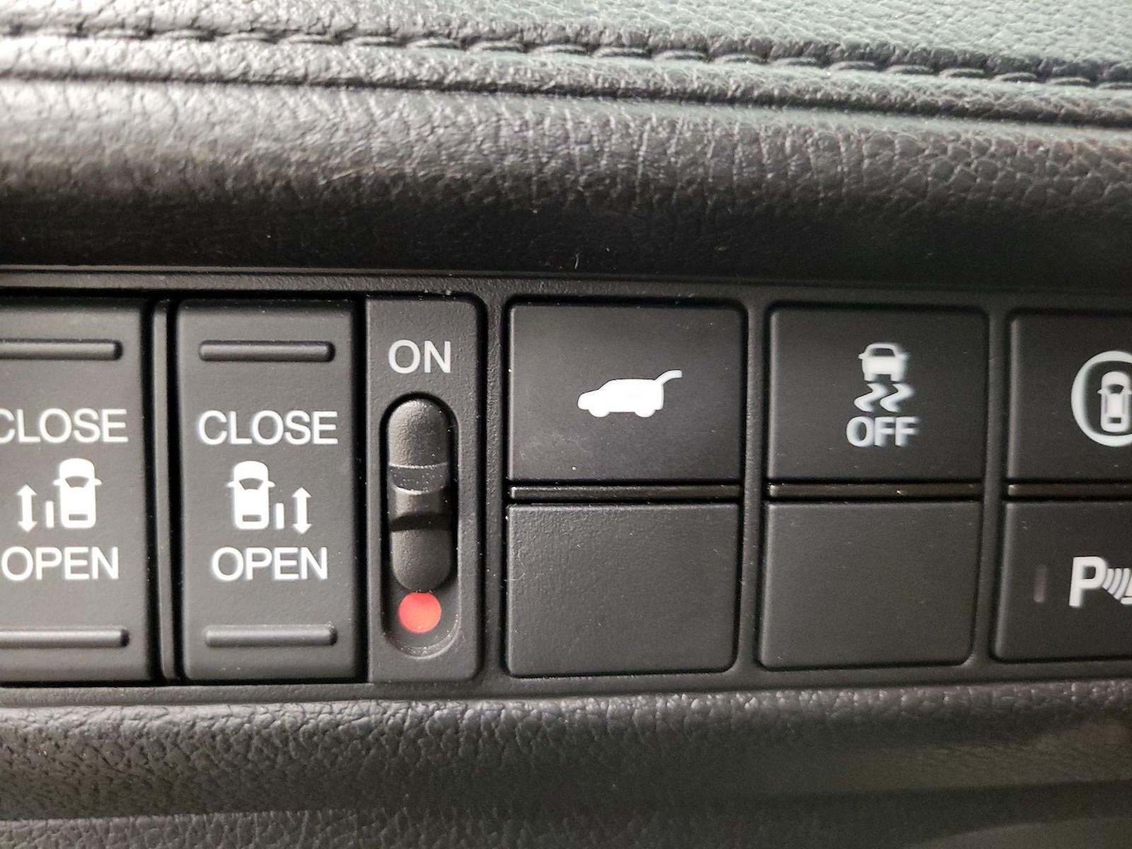 2024 Honda Odyssey Touring - Photo 14