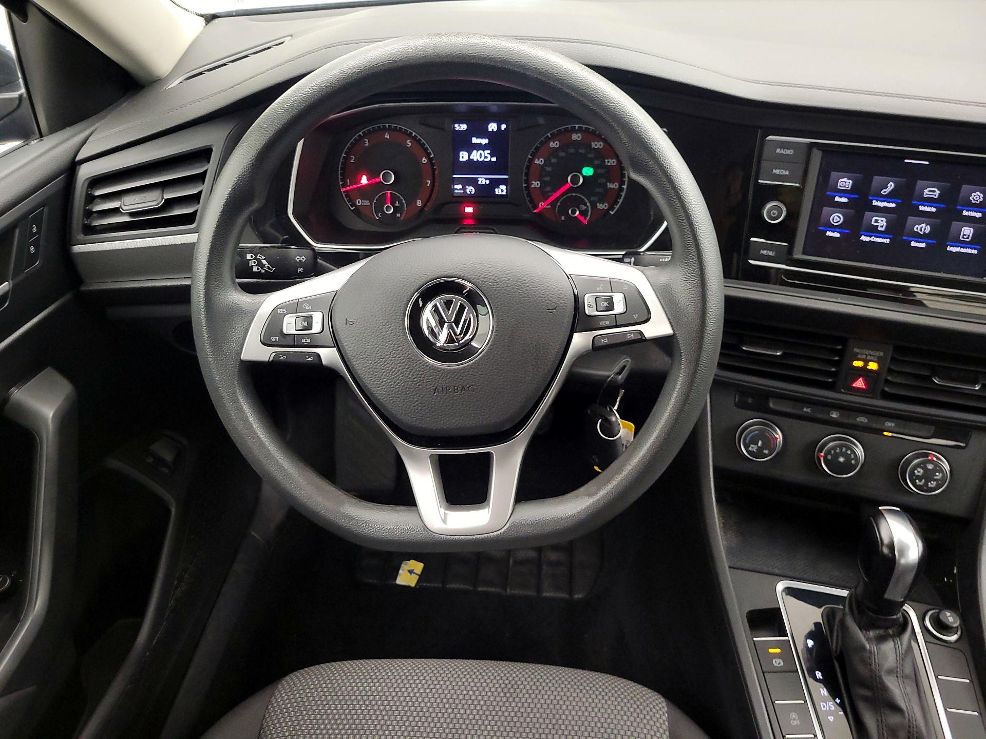 Thumbnail: 2021 Volkswagen Jetta - 10