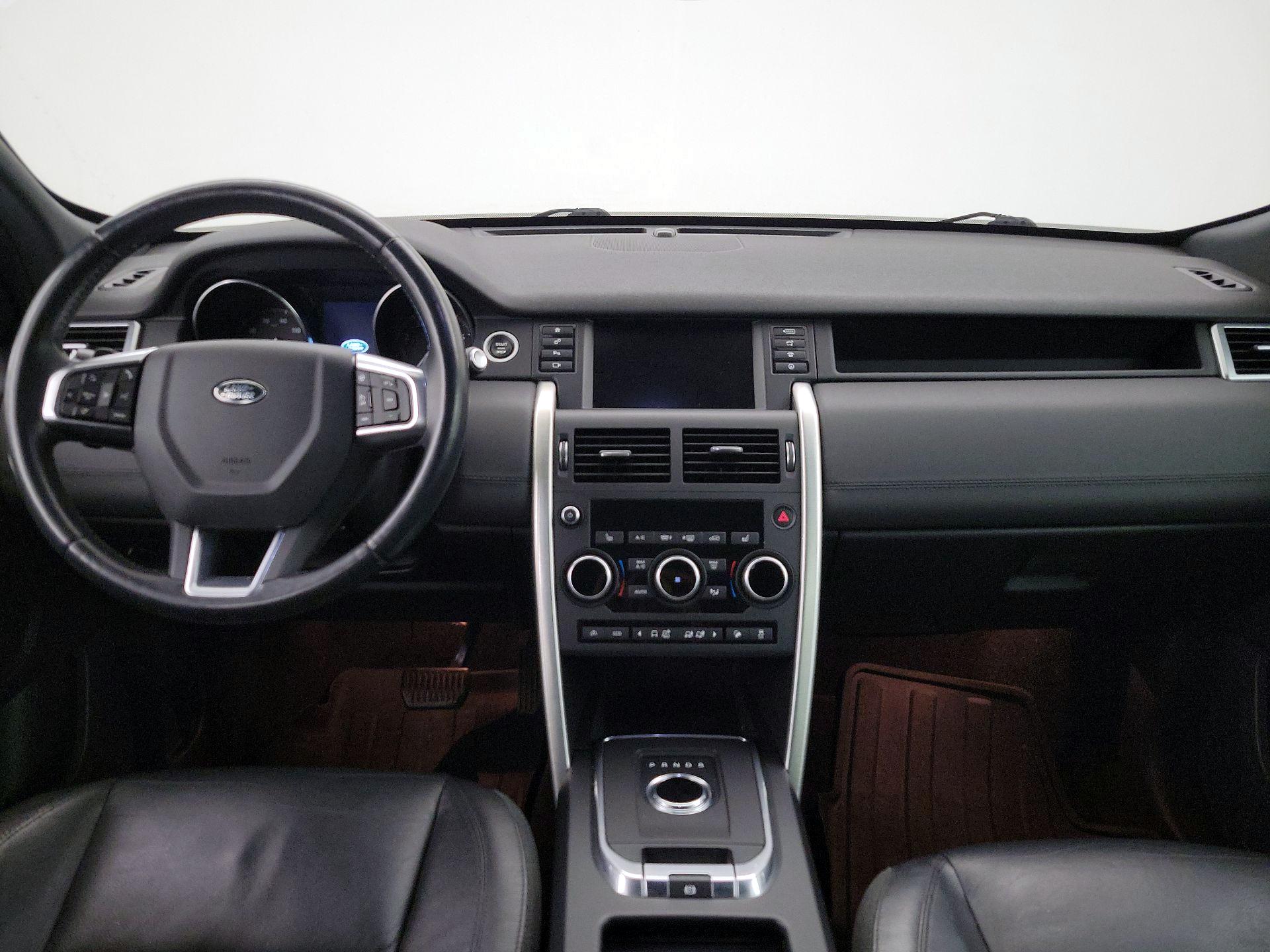 Thumbnail: 2017 Land Rover Discovery Sport - 9