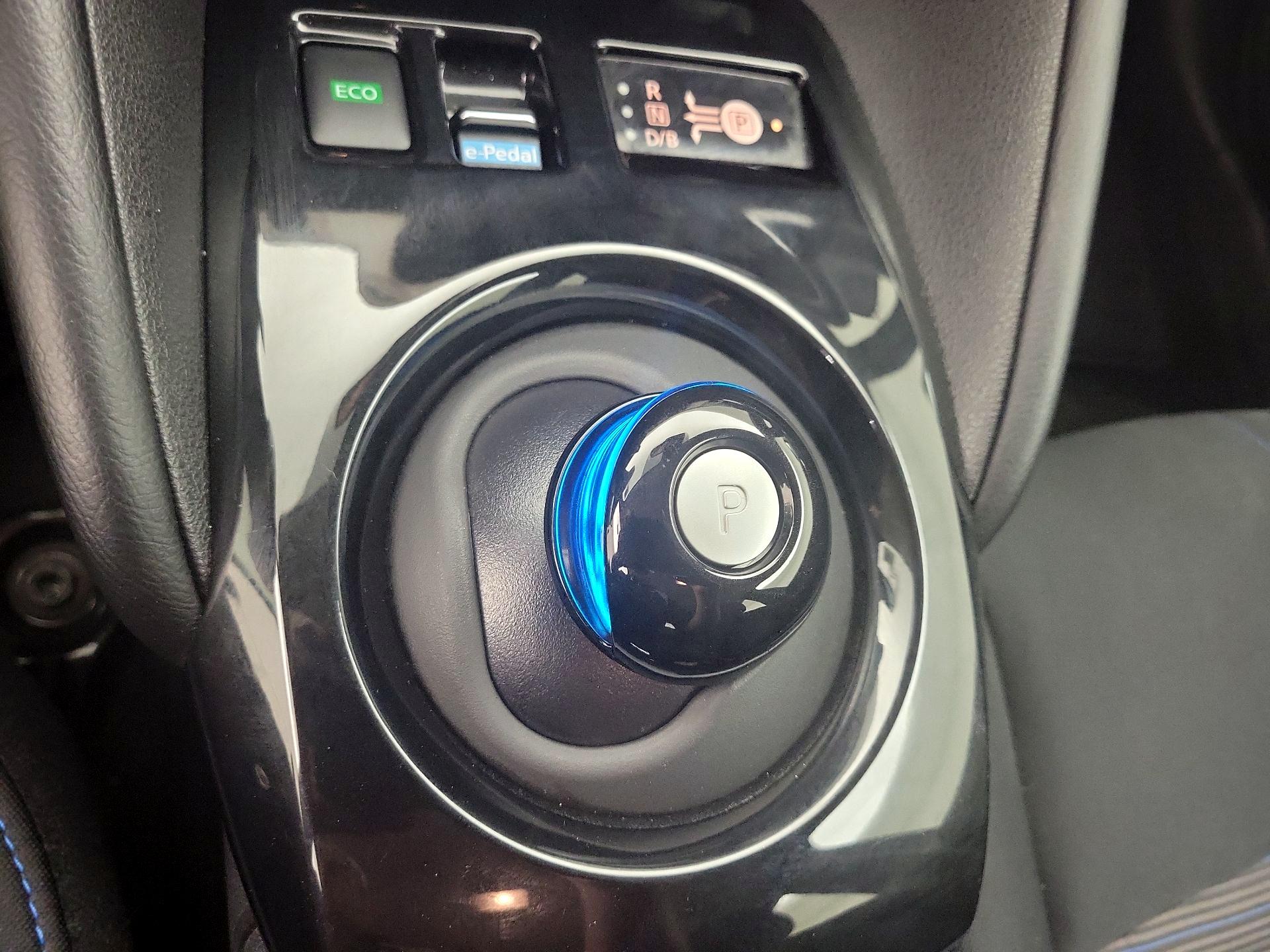 Thumbnail: 2024 Nissan Leaf - 18
