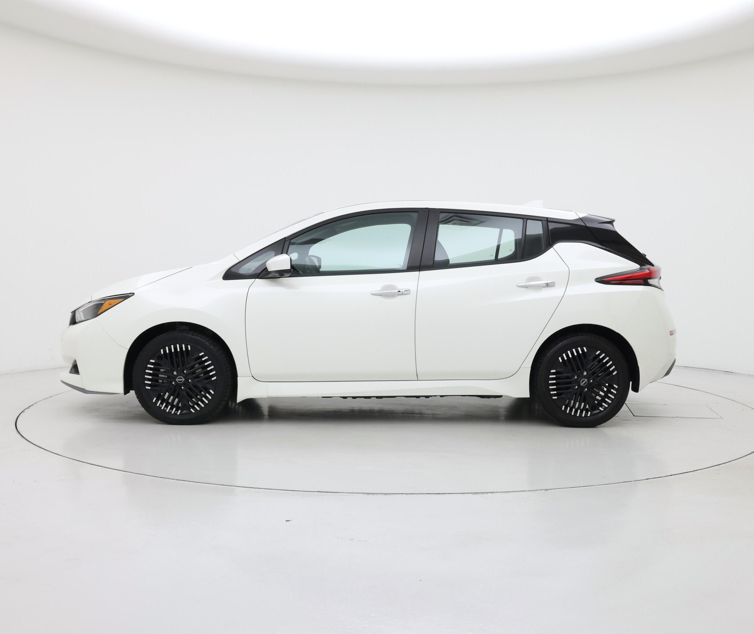 Thumbnail: 2024 Nissan Leaf - 3
