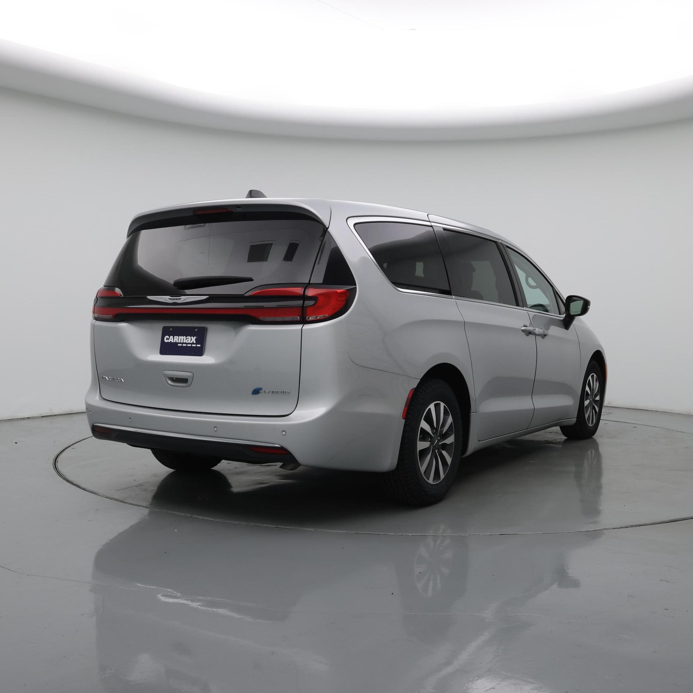 Thumbnail: 2024 Chrysler Pacifica - 8