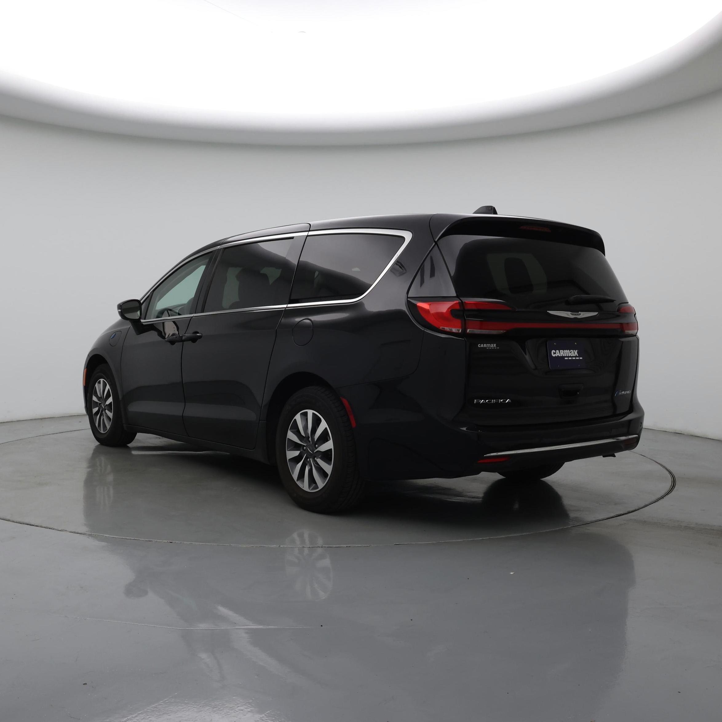 Thumbnail: 2024 Chrysler Pacifica - 2