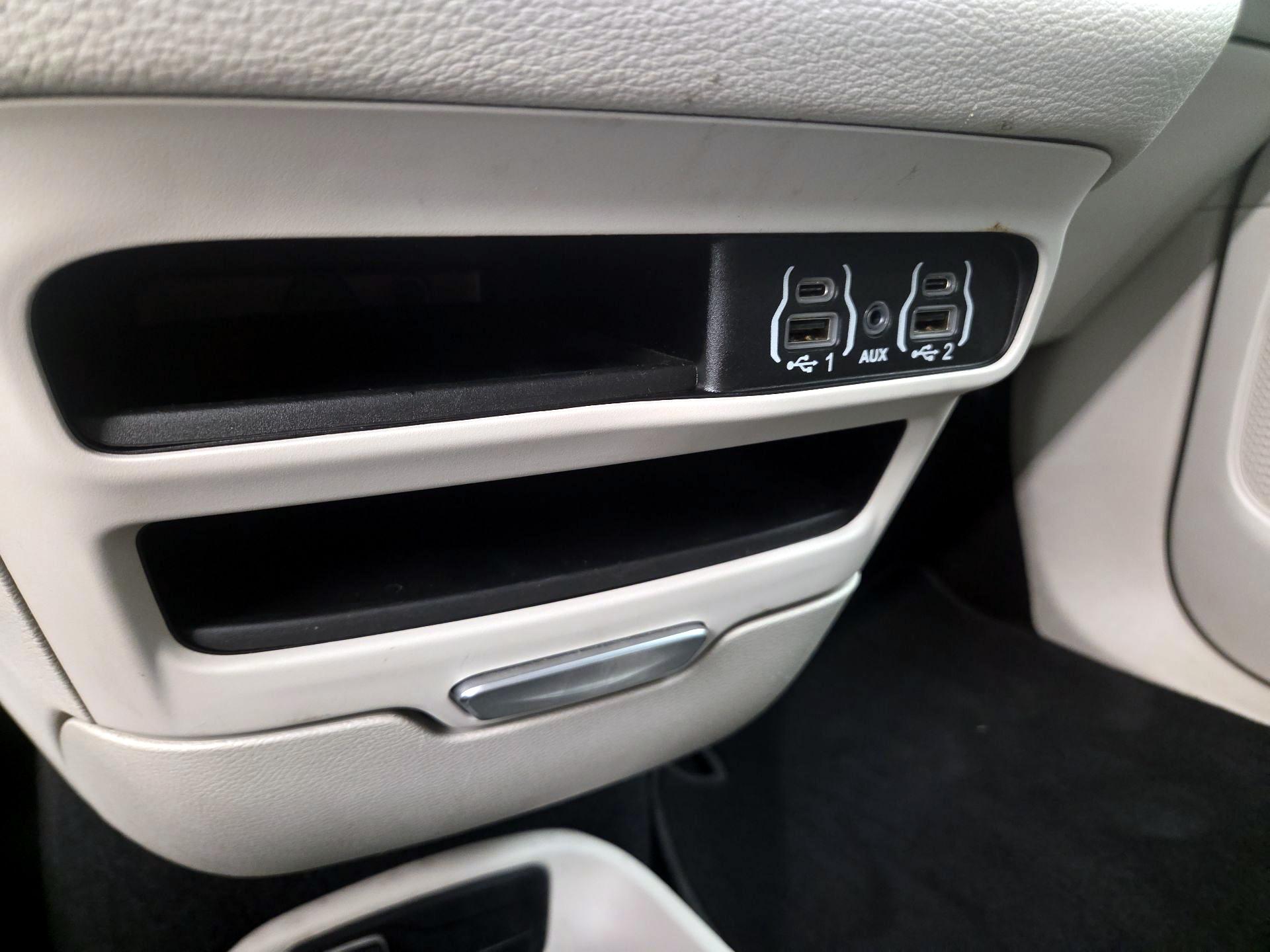 Thumbnail: 2024 Chrysler Pacifica - 19