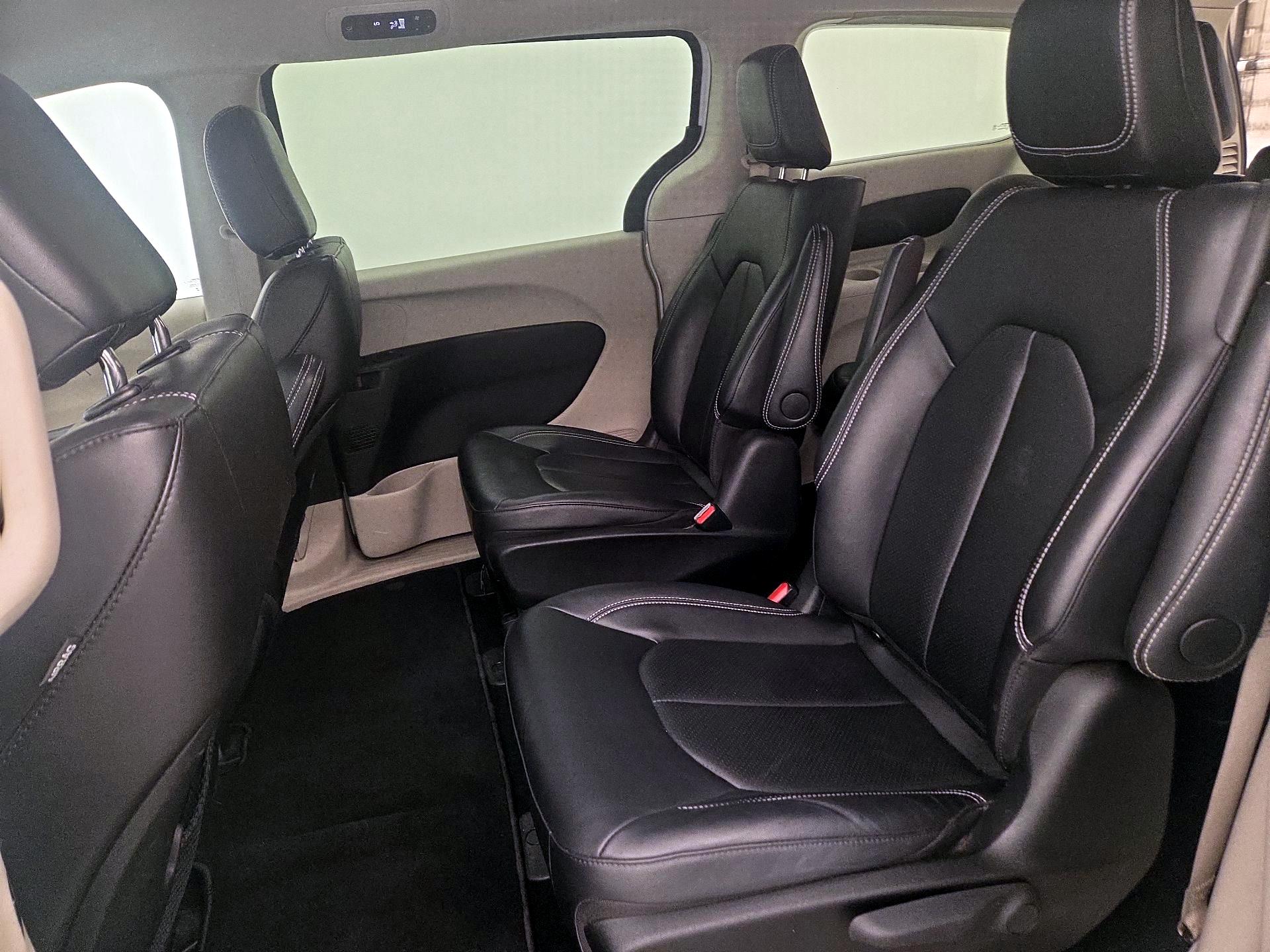 Thumbnail: 2024 Chrysler Pacifica - 20