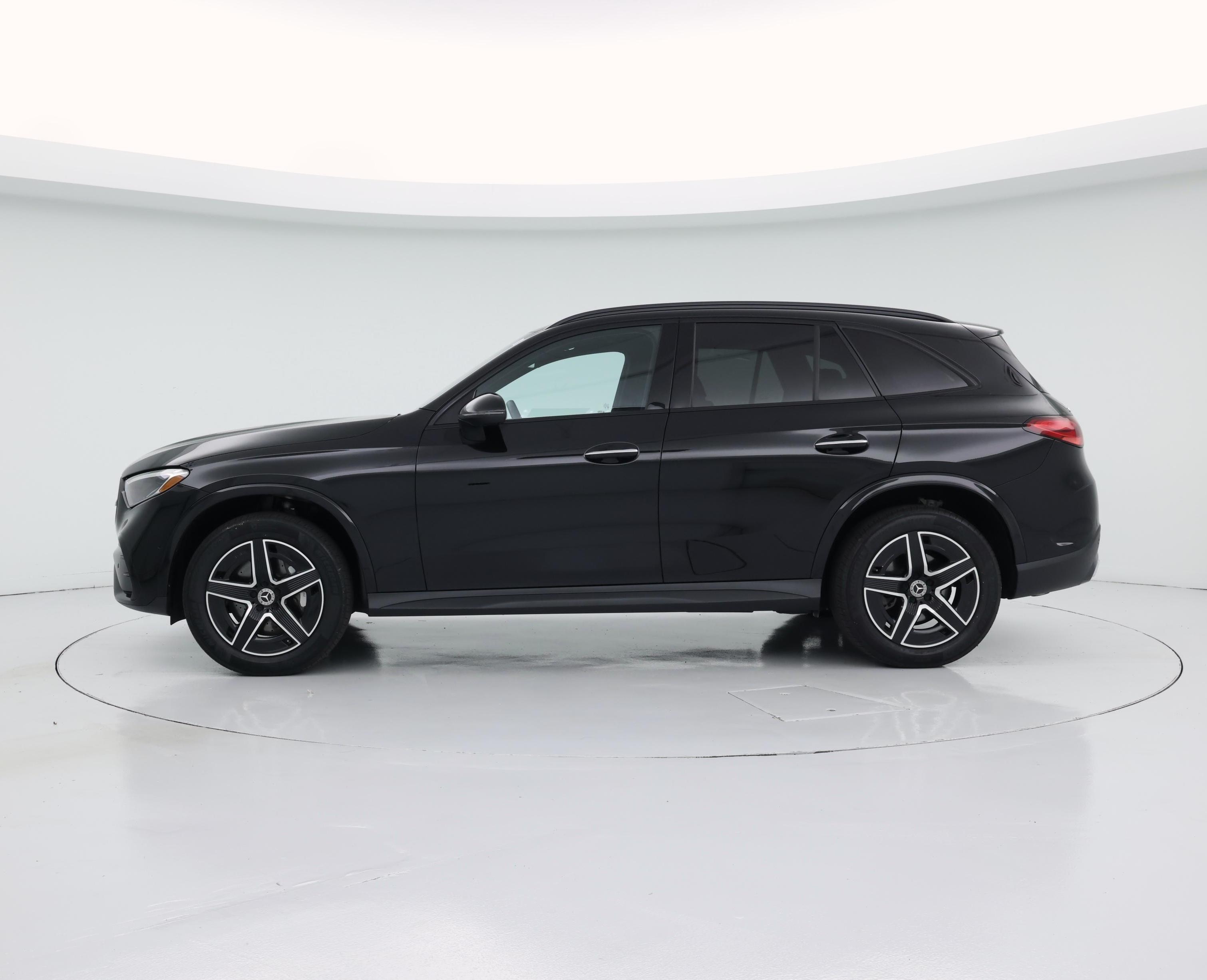 Thumbnail: 2024 Mercedes-Benz GLC - 3