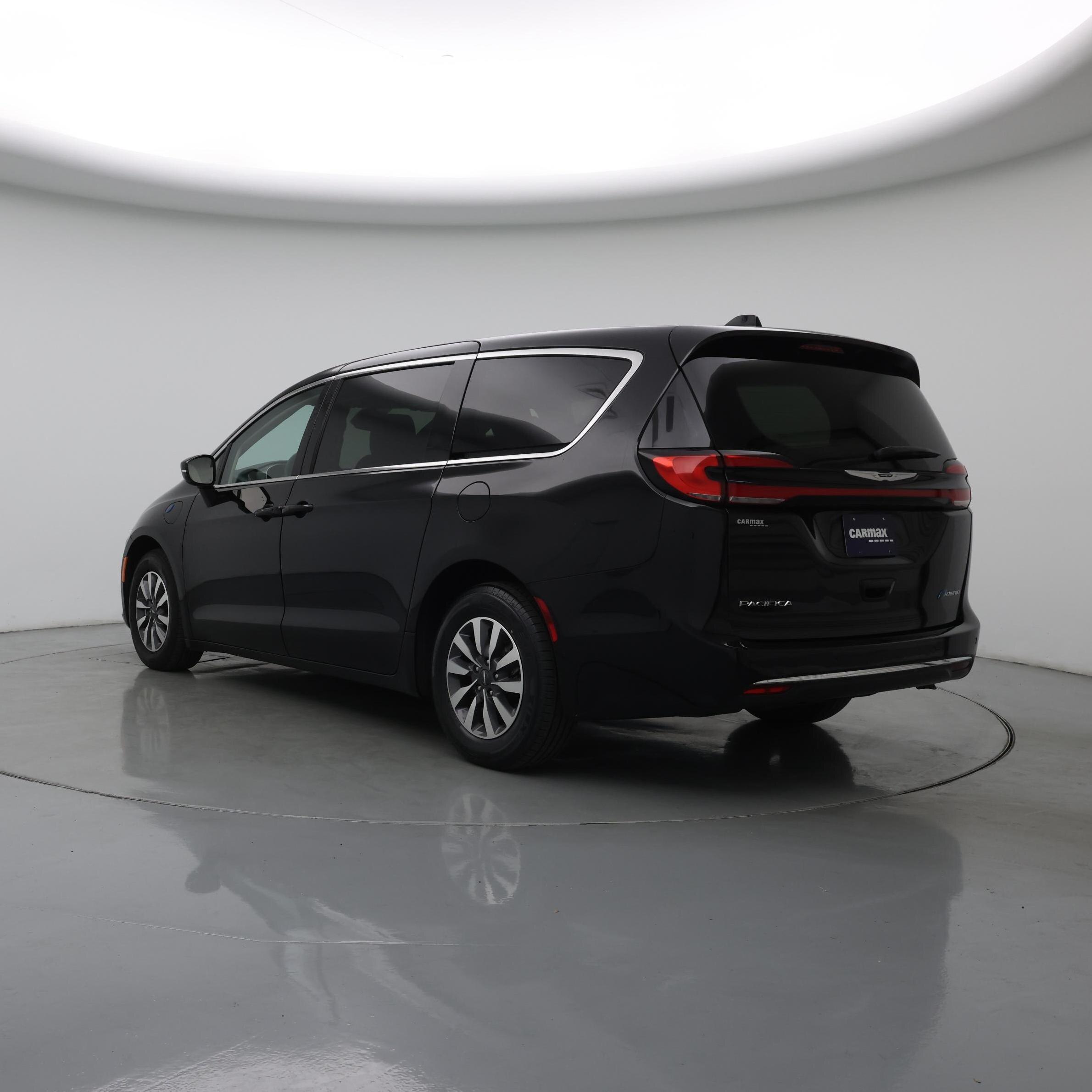 Thumbnail: 2024 Chrysler Pacifica - 2