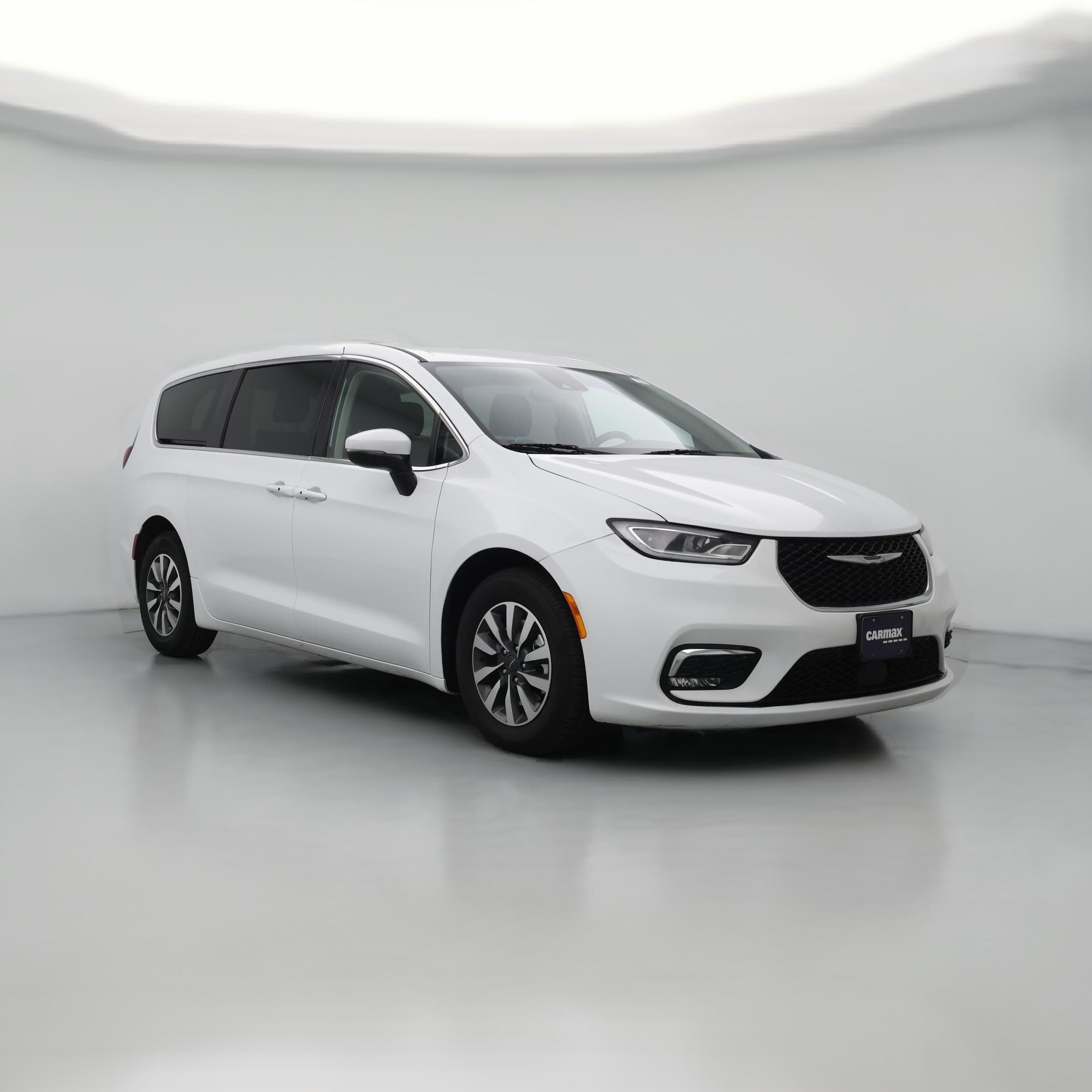 Thumbnail: 2023 Chrysler Pacifica - 1