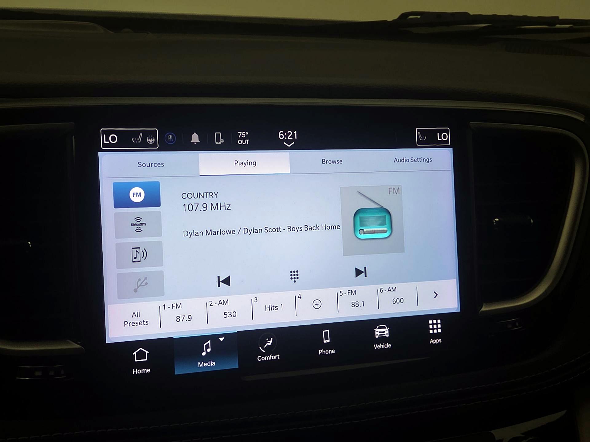 Thumbnail: 2023 Chrysler Pacifica - 15
